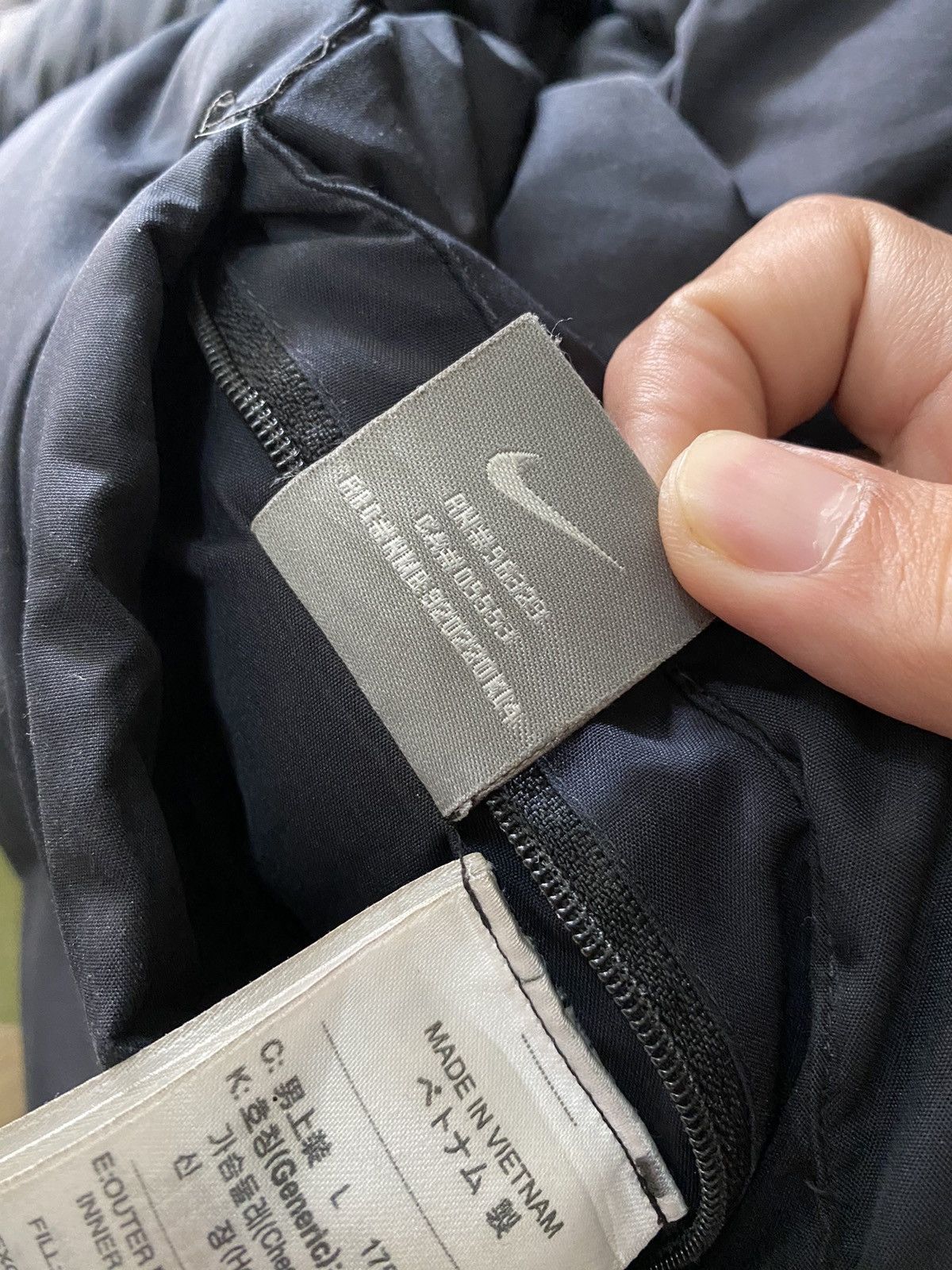 Nike Small Swoosh Embroidery Logo Reversible Puffer Jacket - 9