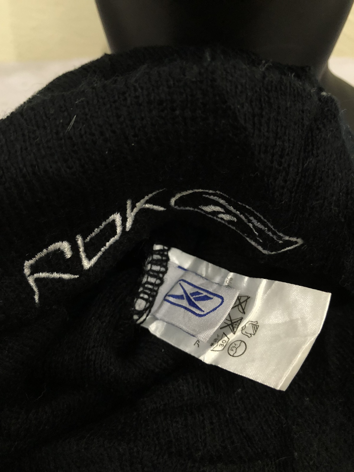 Reebok Trademark Logo Beanie Hat - 5