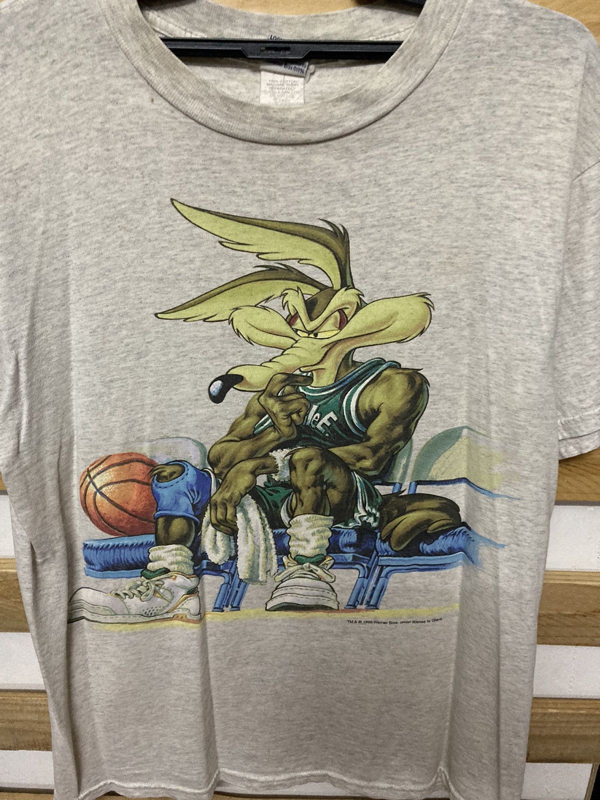 Vintage 1996 Wild E. Koyote Looney Tunes Tshirt - 3