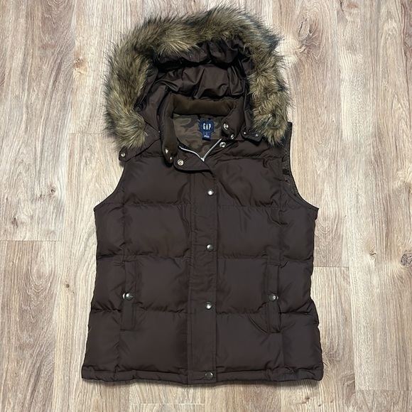 Gap Faux Fur Trim Down Vest - 1