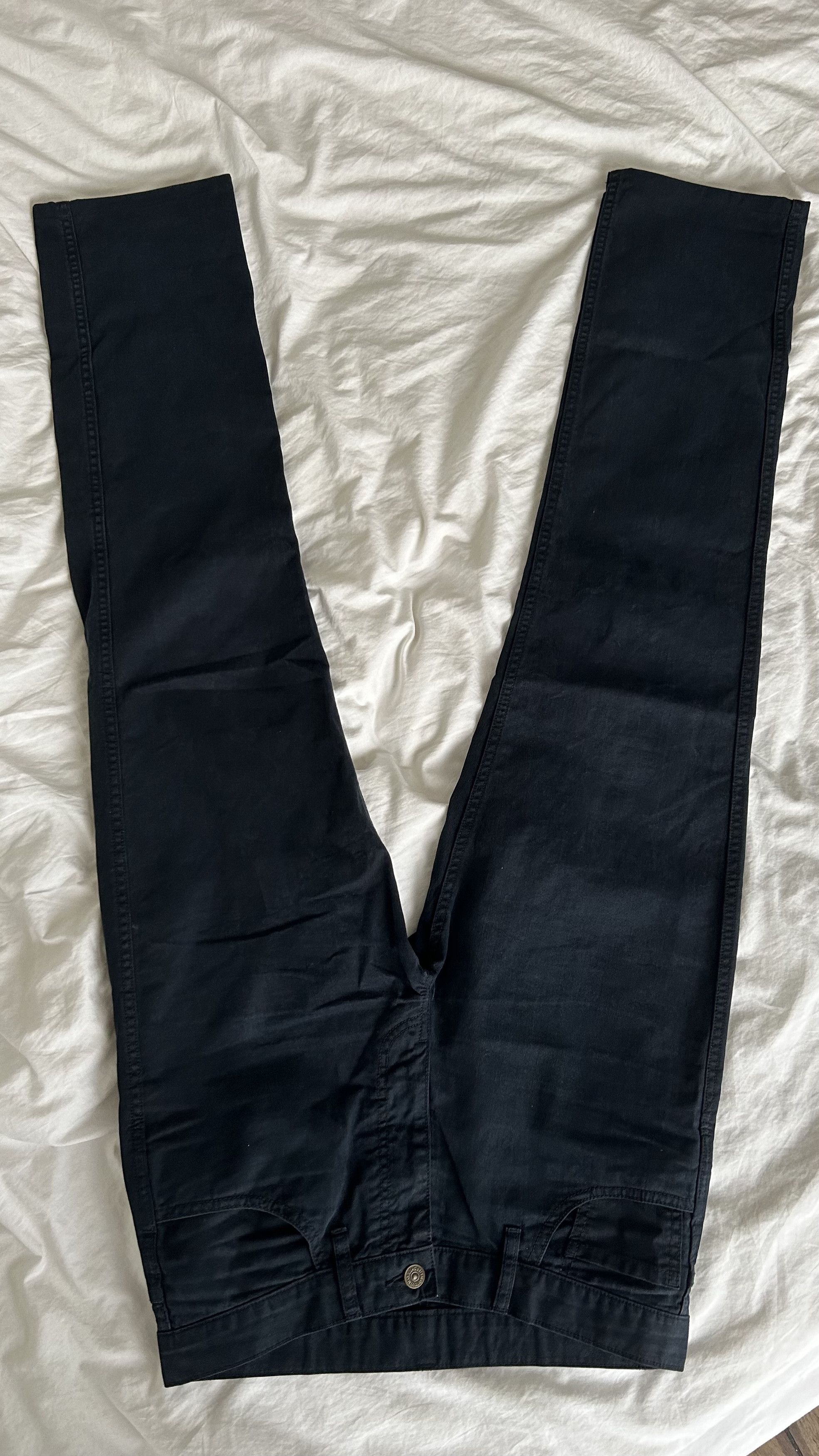 fluxus 03 chino . deep dark navy