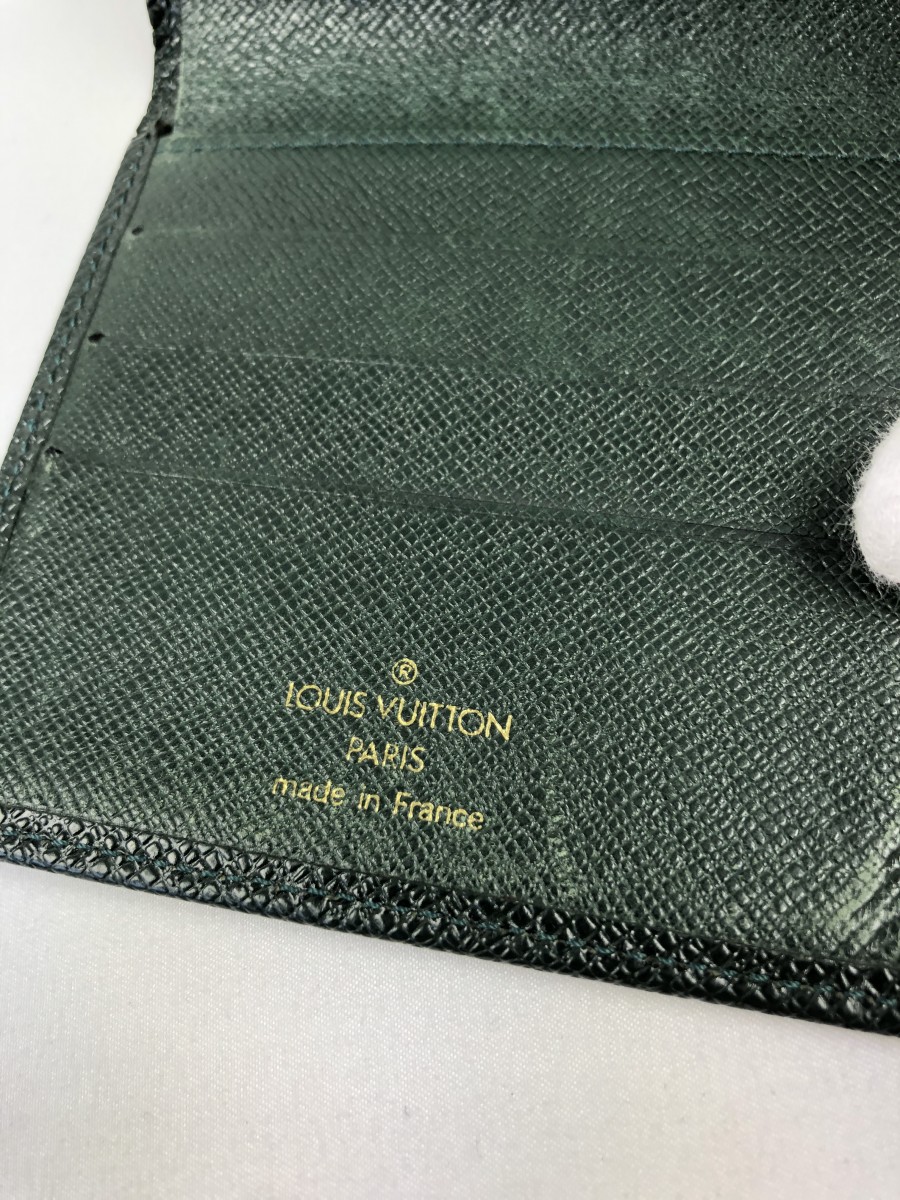 Louis Vuitton green taiga card holder - 4