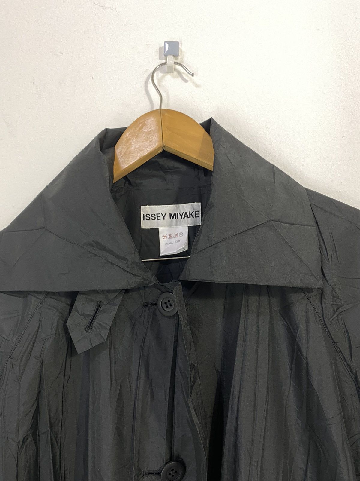 Rare Issey Miyake Wrinkle Pleated Long Jacket Design Rare - 3