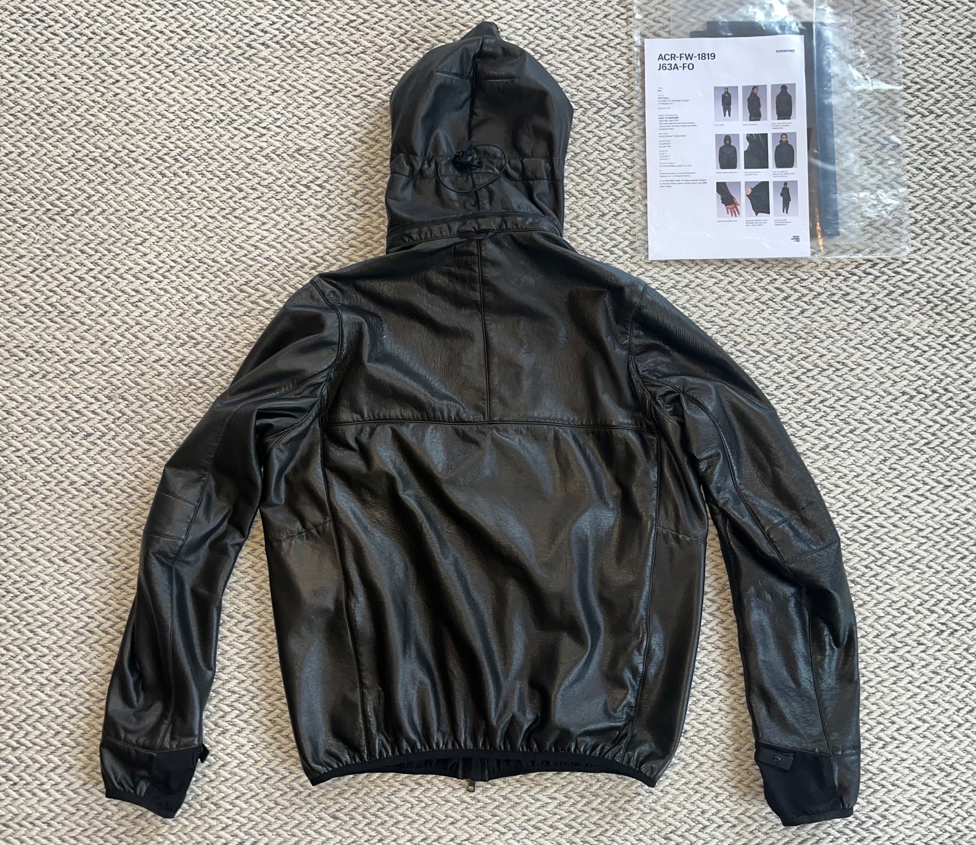 ACRONYM J63A-FO | ugly_monkey | REVERSIBLE