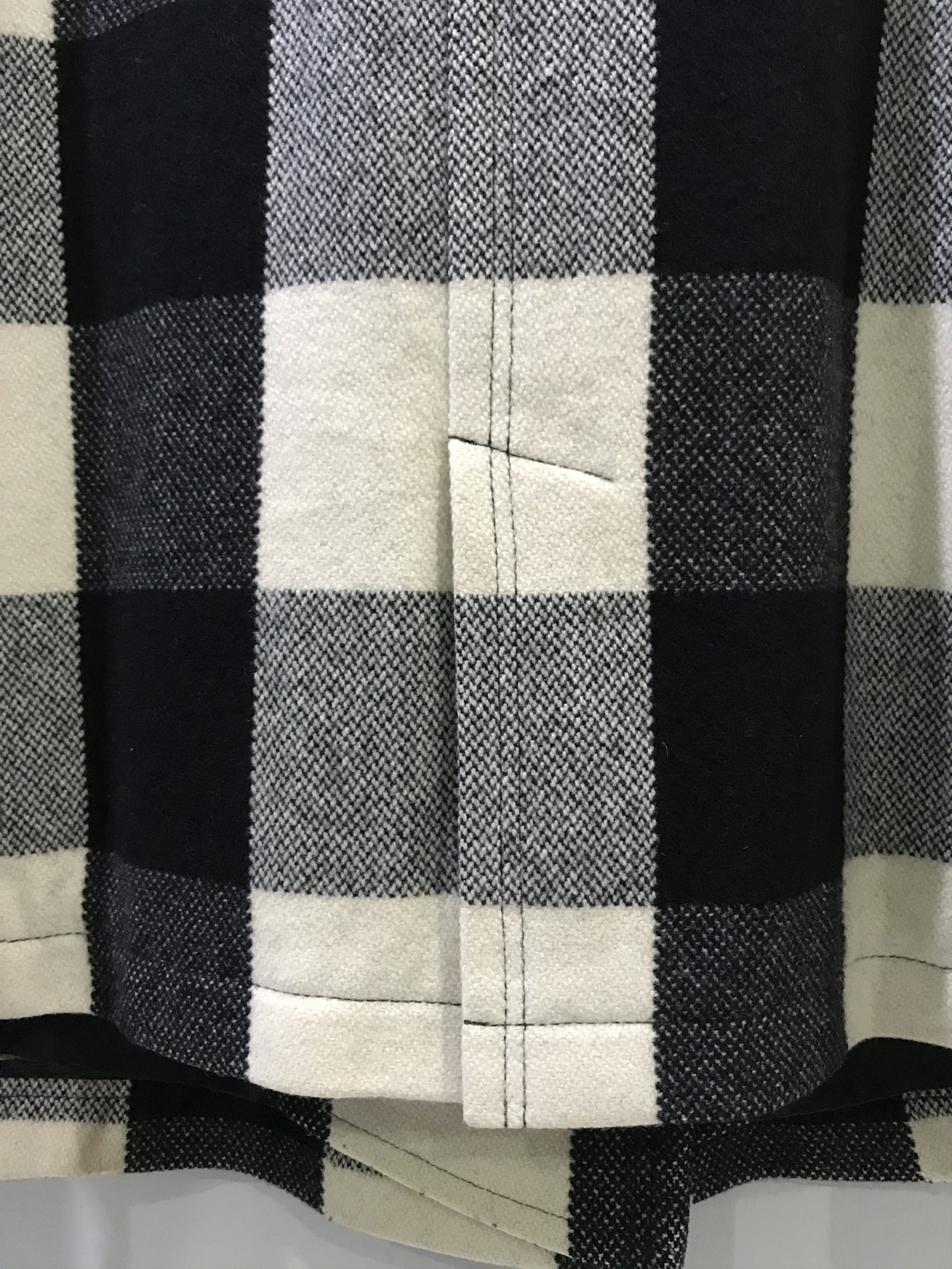 2-OC4- WOMEN! BURBERRY BLUE LABEL Plaid Peacot - 16