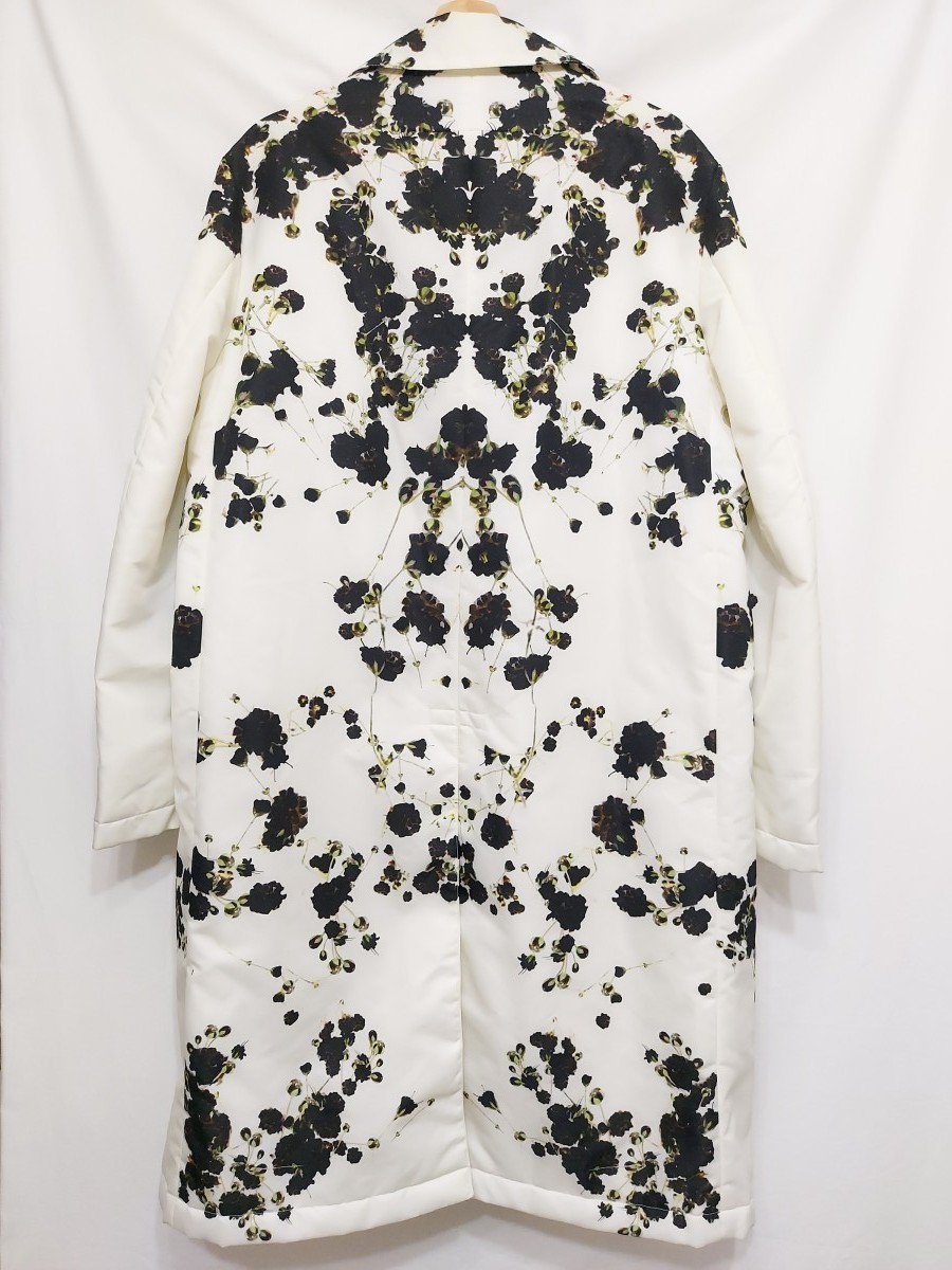 SS15 Runway Sample Black Floral Cream Quilted Ring Coat - 2