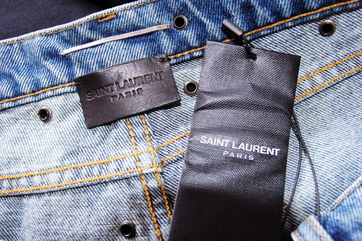 BNWT SS20 SAINT LAURENT PARIS RAW-EDGE EYELETS SHORTS 29 - 12
