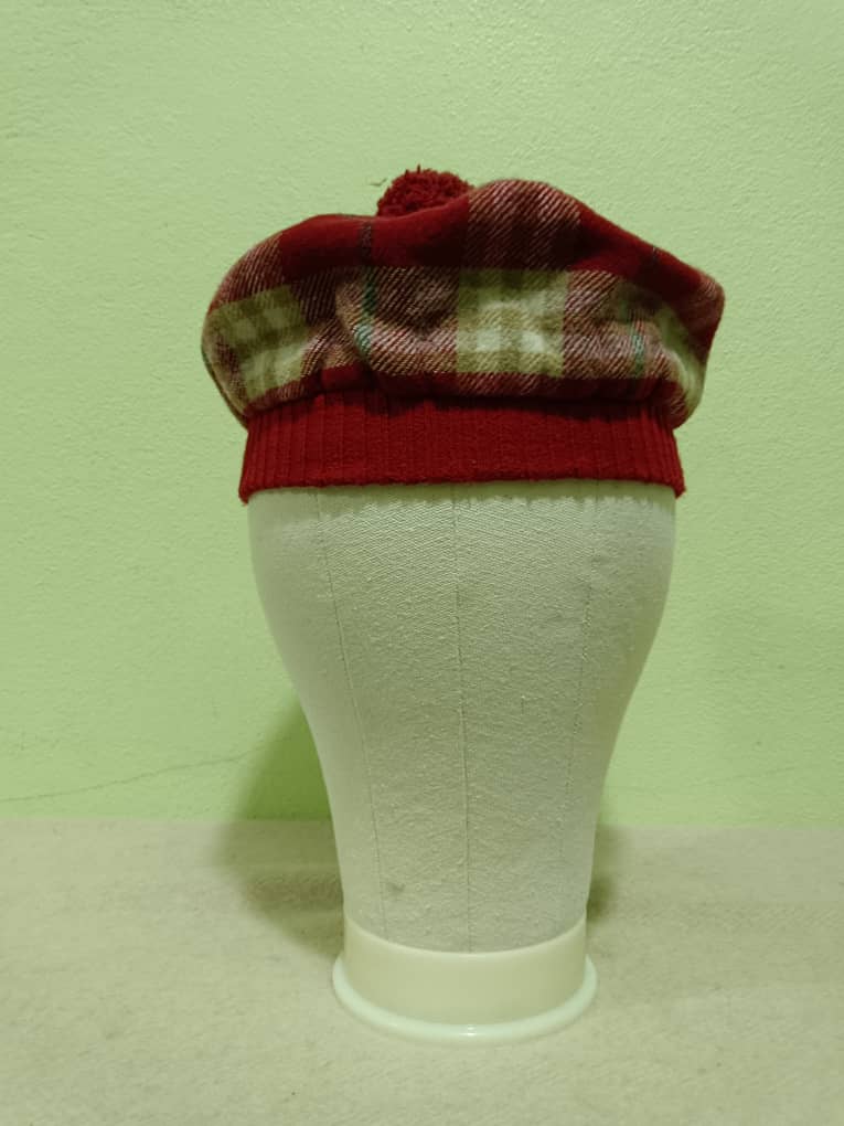 Burberry Beanie Made in Scotland (SC17) - 1