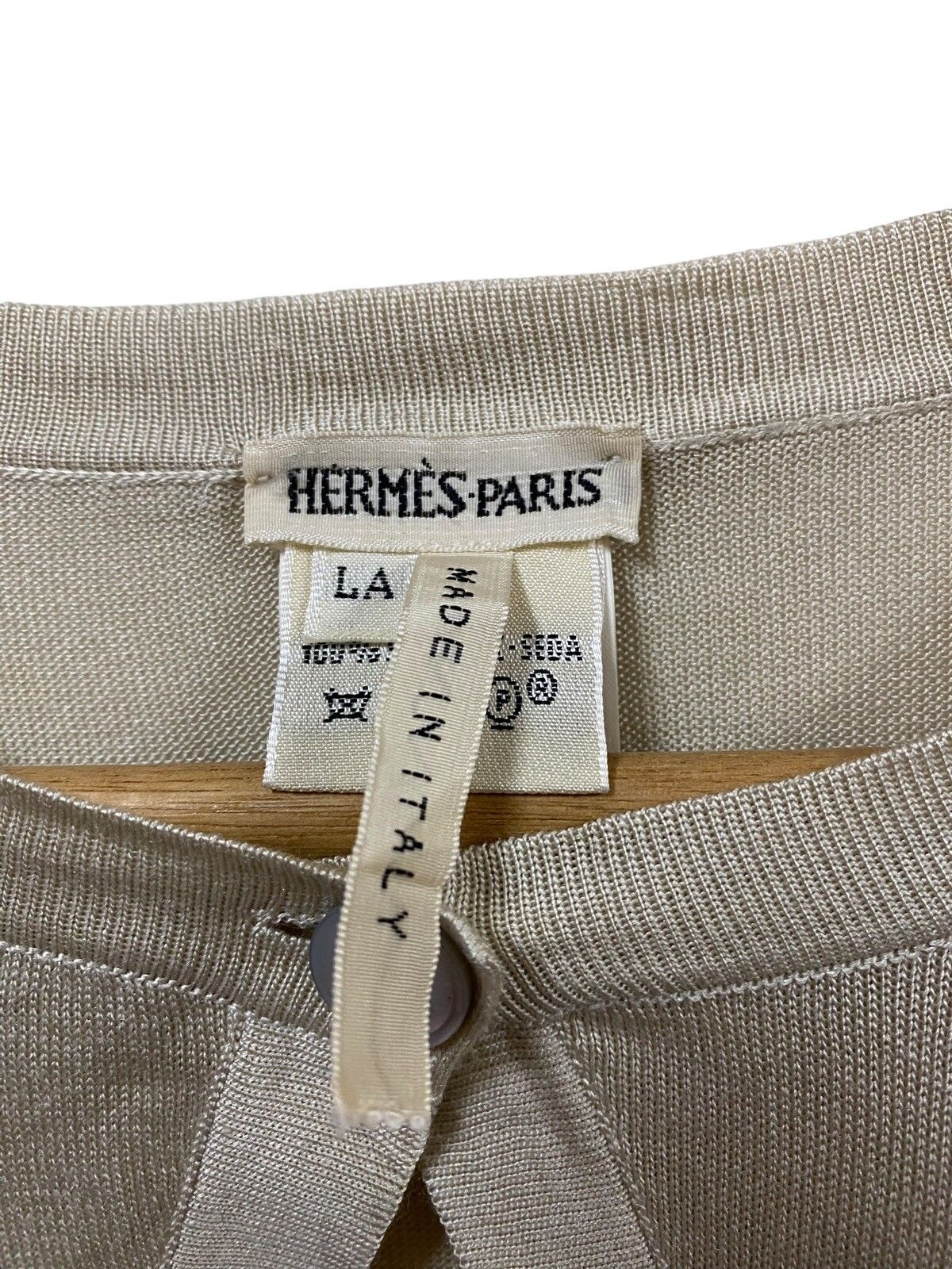 Authentic🔥Hermes Paris Cream Knit One Button Silk - 15