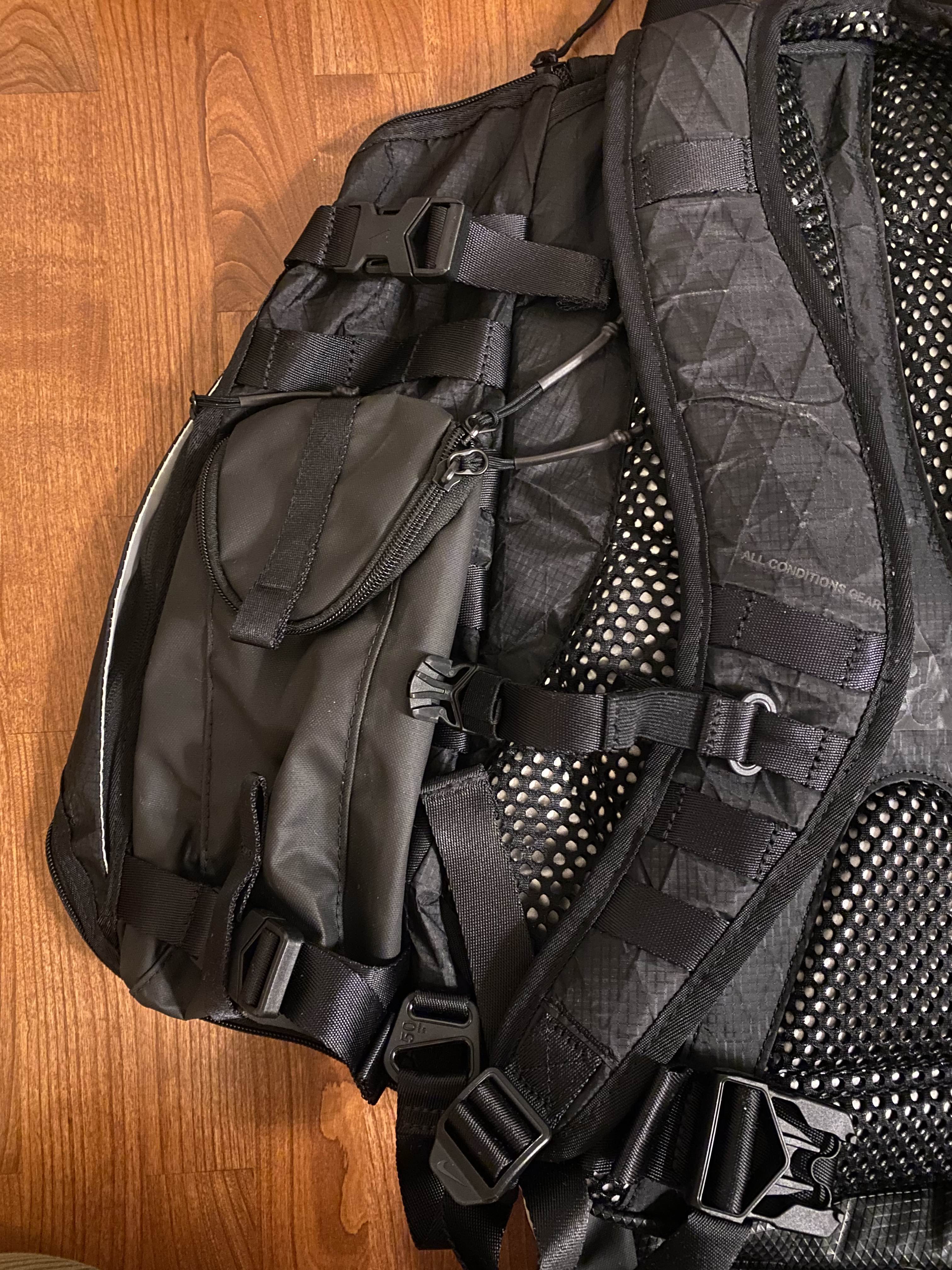 Nike NikeLab ACG Responder Backpack Triple Black BZ9721-001  - 6