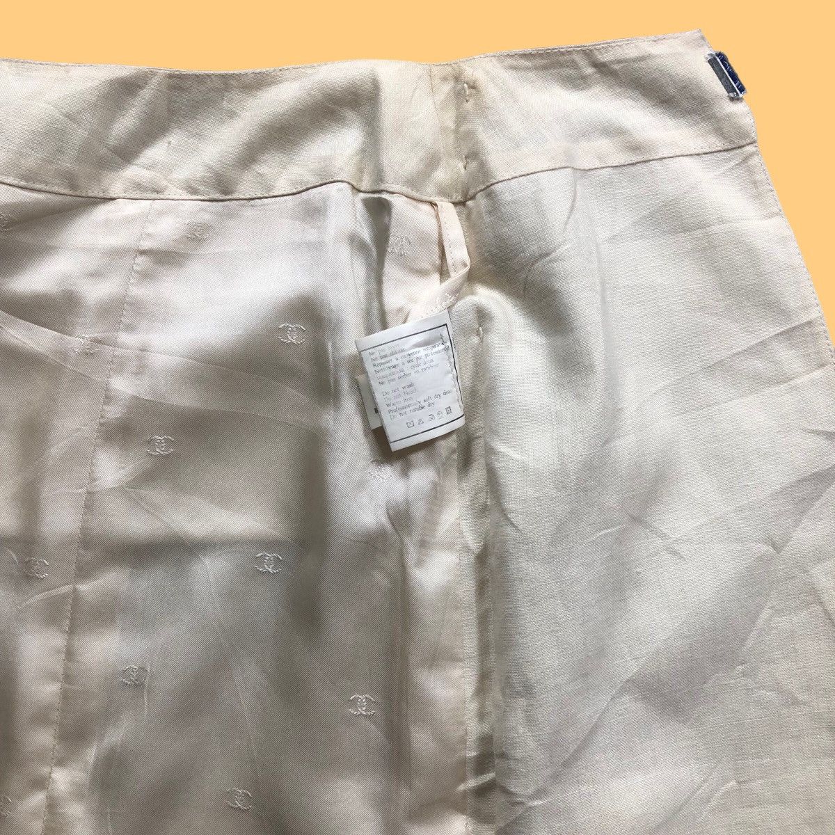 Chanel Boutique 96P Skirt Suits Ivory Silk Lining - 9