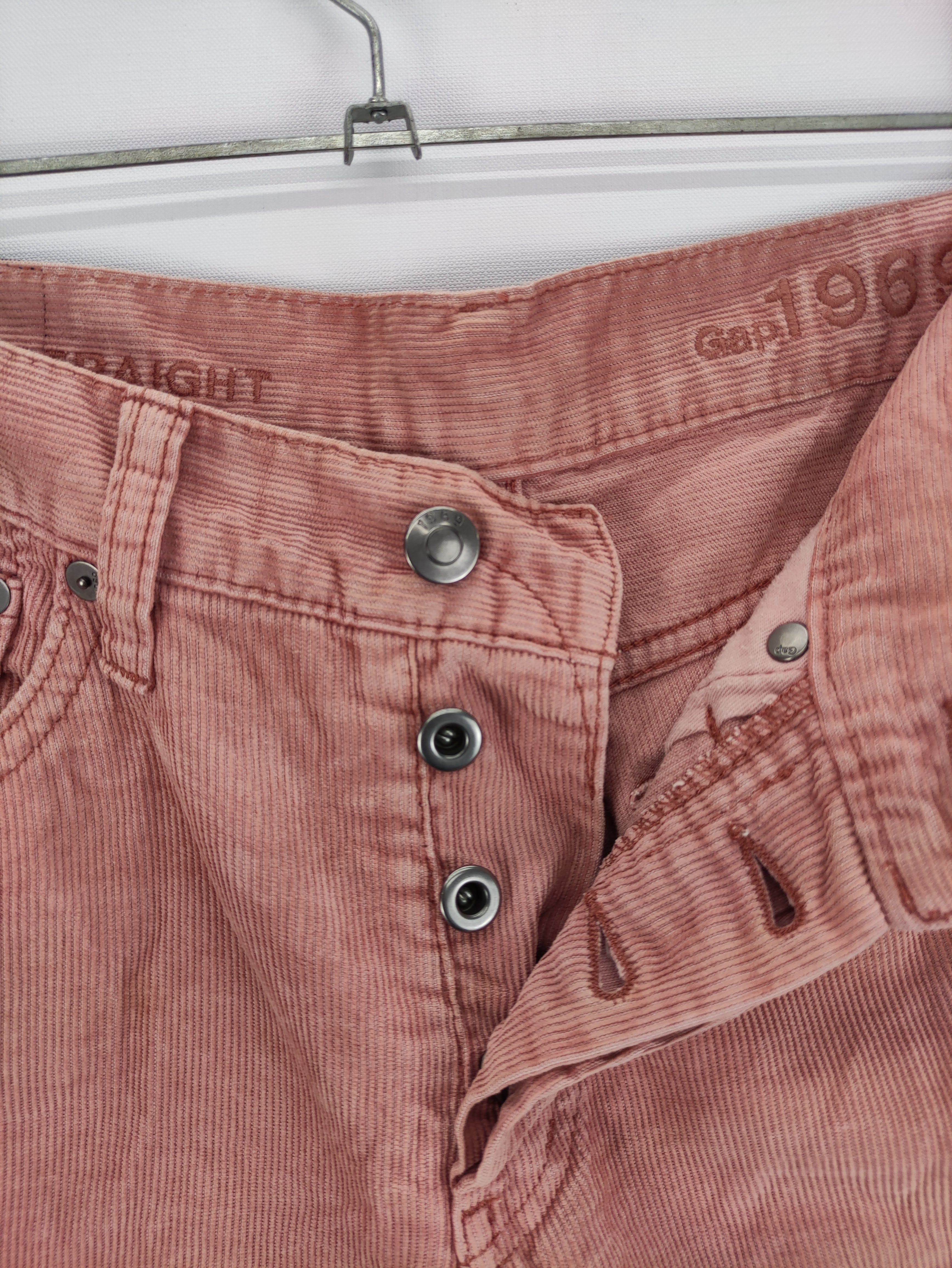 Vintage Gap Corduroy Short Pant - 4