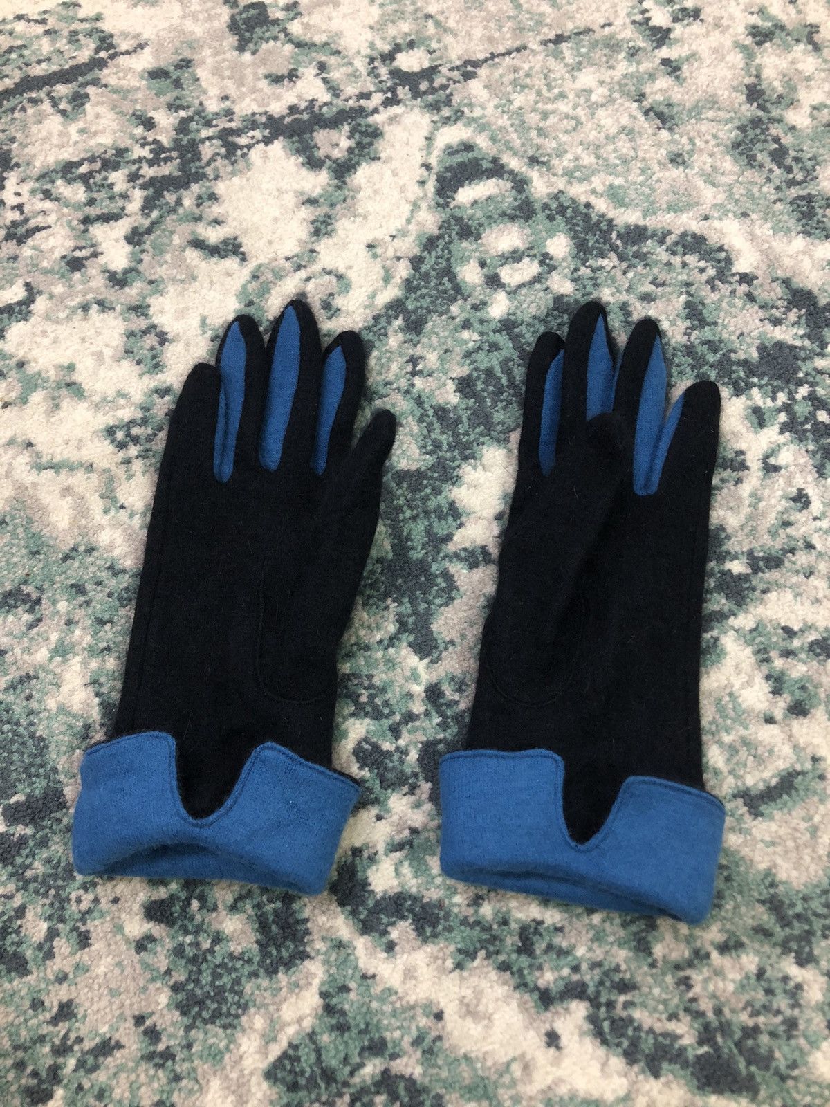 Givenchy Wool Gloves - 6