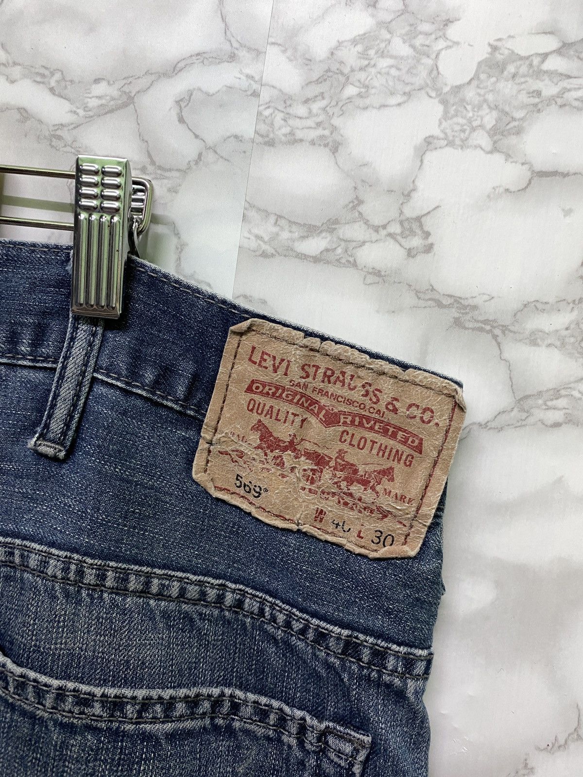 Vintage LEVIS 569 Loose Straight Denim Jean - L12 - 17