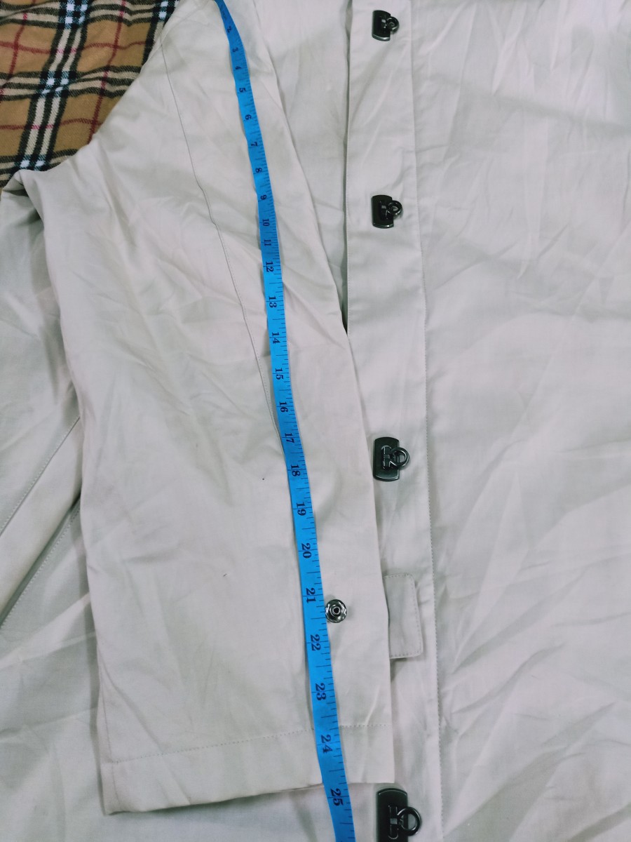 Salvatore Ferragamo Gancini Button Trench Coat - 7