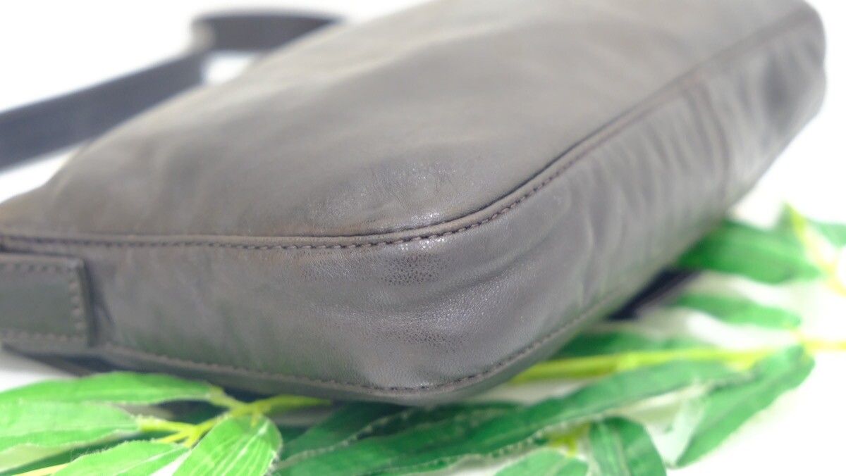 Authentic vintage FENDI BAGUETTE brown leather handbag - 12