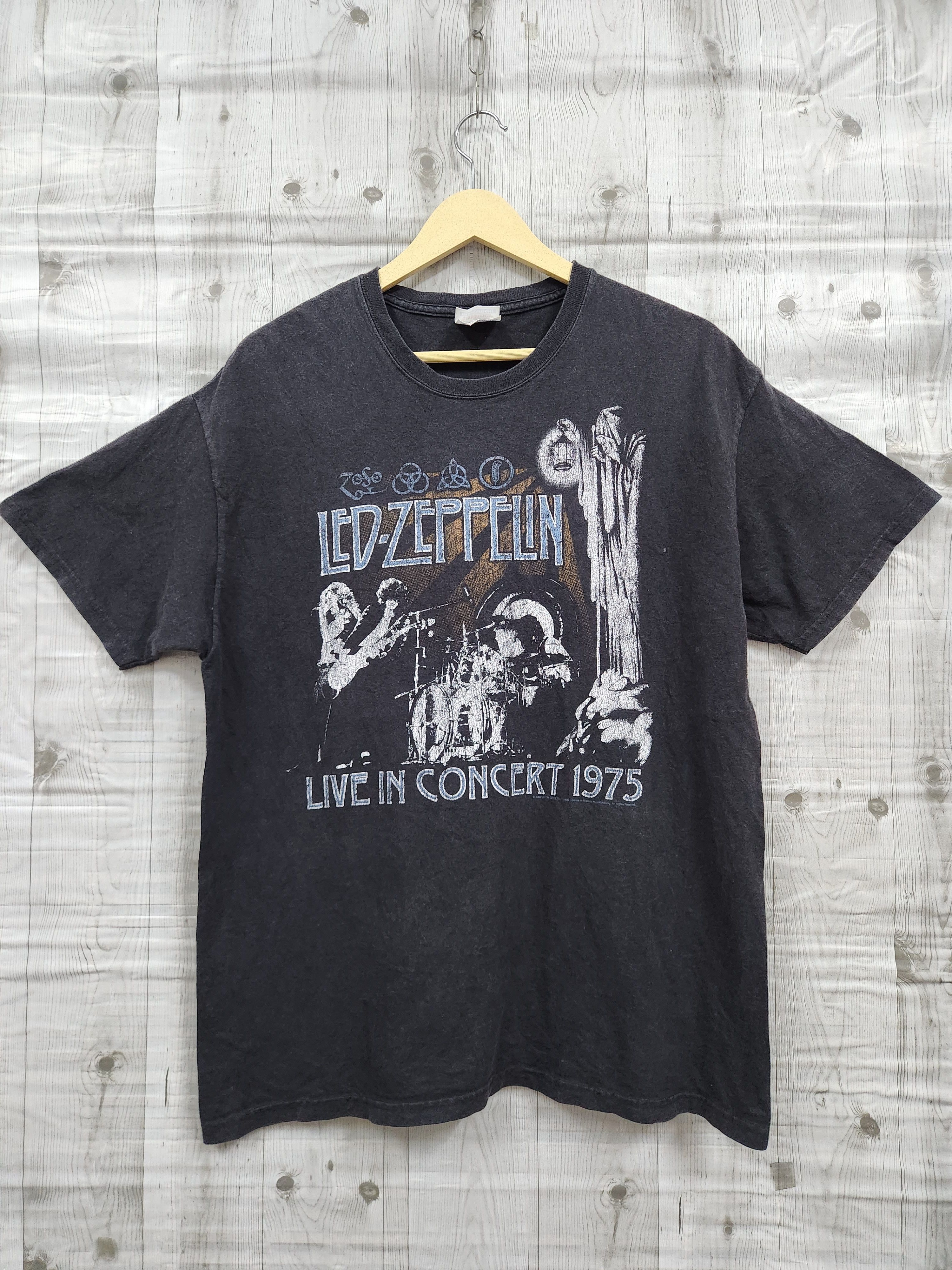 Vintage Y2K Led-Zeppelin Live In Concert 1975 - 1