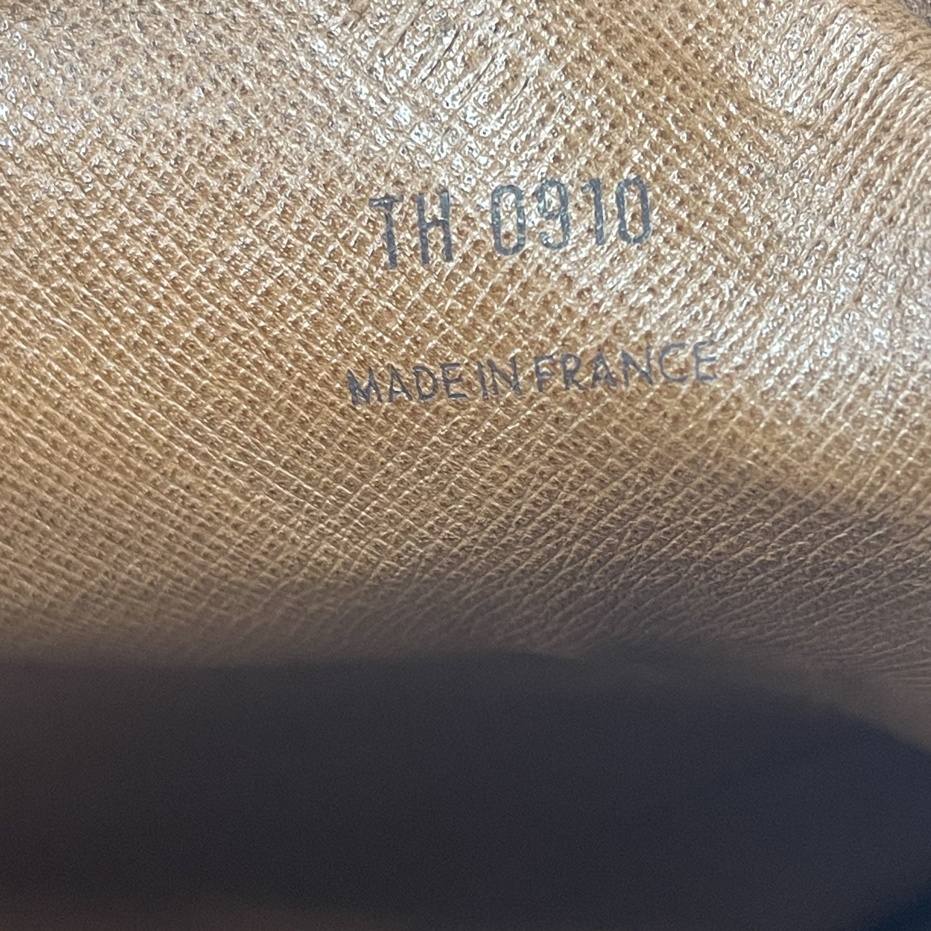 1990 Louis Vuitton Monogram Clutch Bag - 6