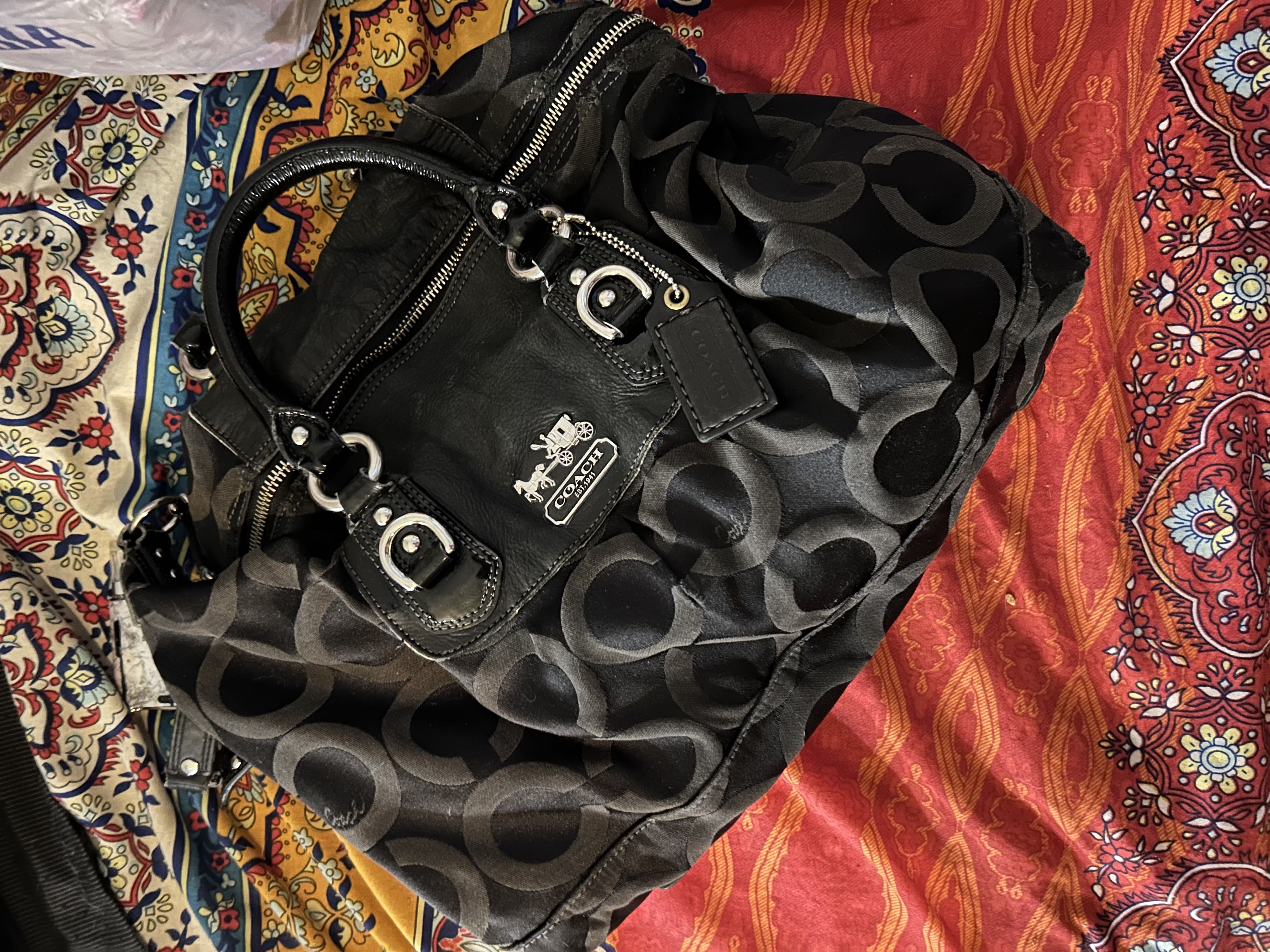 COACH authentic satchel - 1