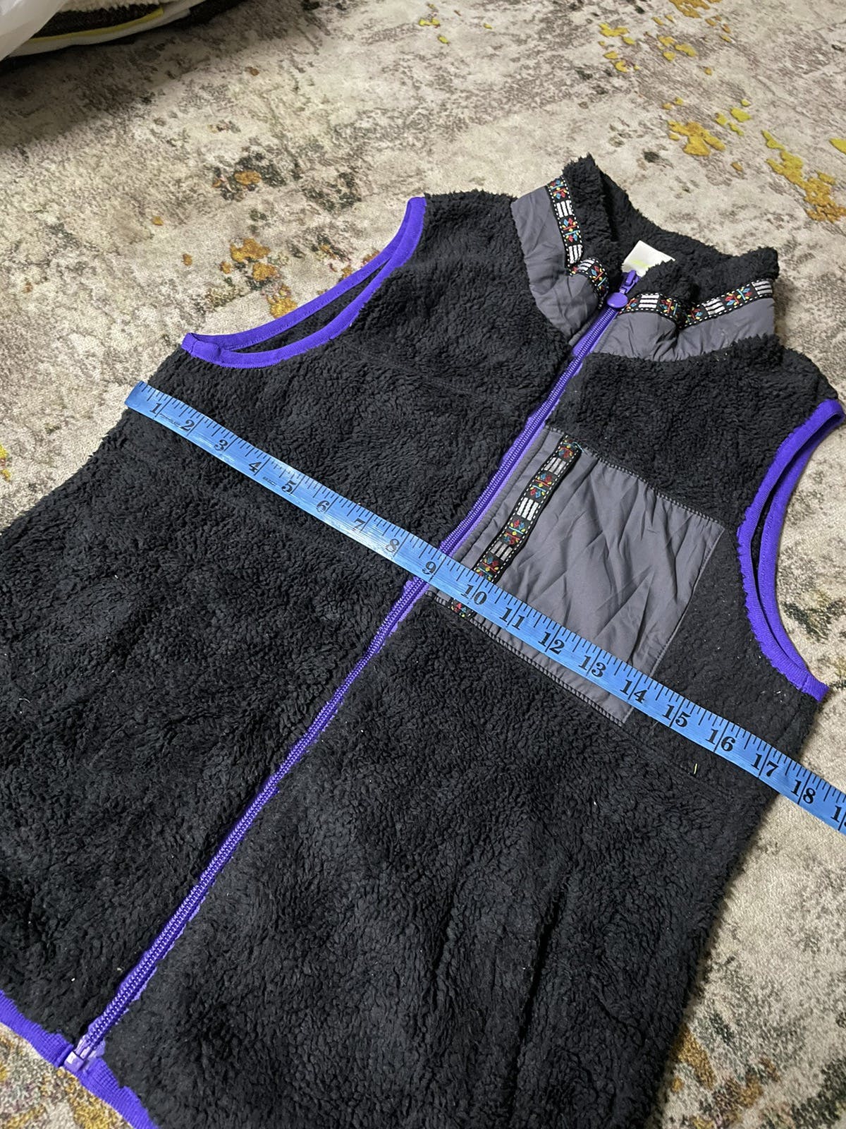 Adidas Neo Sherpa Fleece Vest - 10