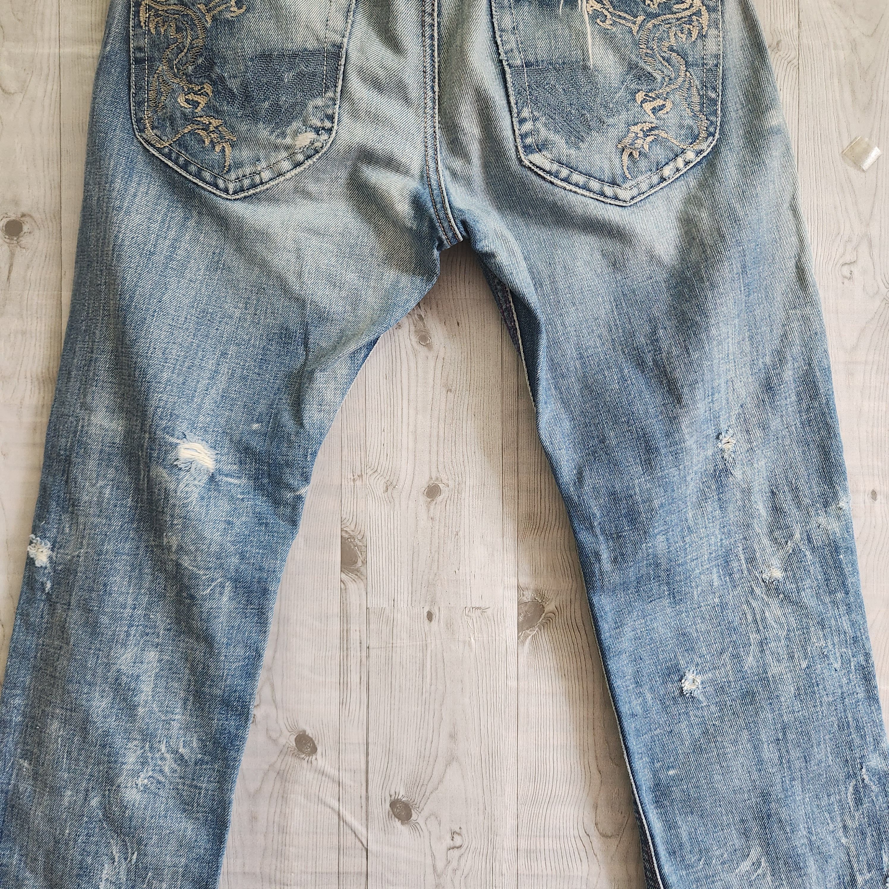 Vintage Diesel Thanaz Distressed Denim Italian Jeans - 9