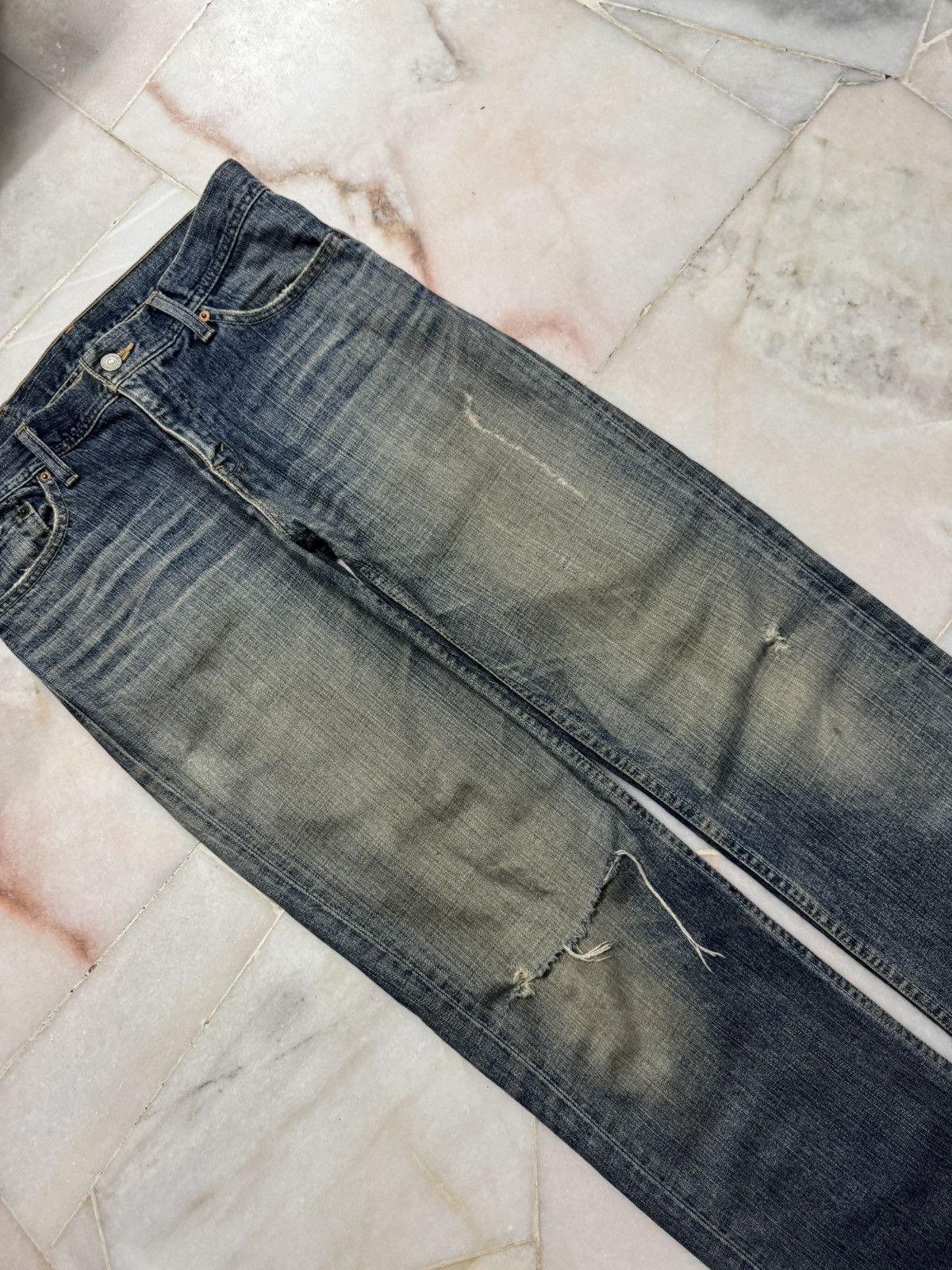 💥 90s Levis Rusty Mudwash Thrashed Distress Ripped Jean - 6