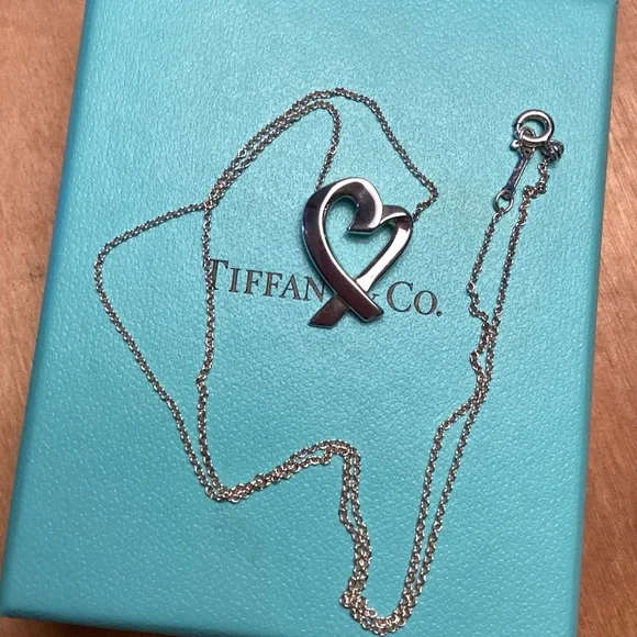 Tiffany & Co Paloma Picasso Loving Heart necklace. 18” chain. 925 Silver. Marked - 2