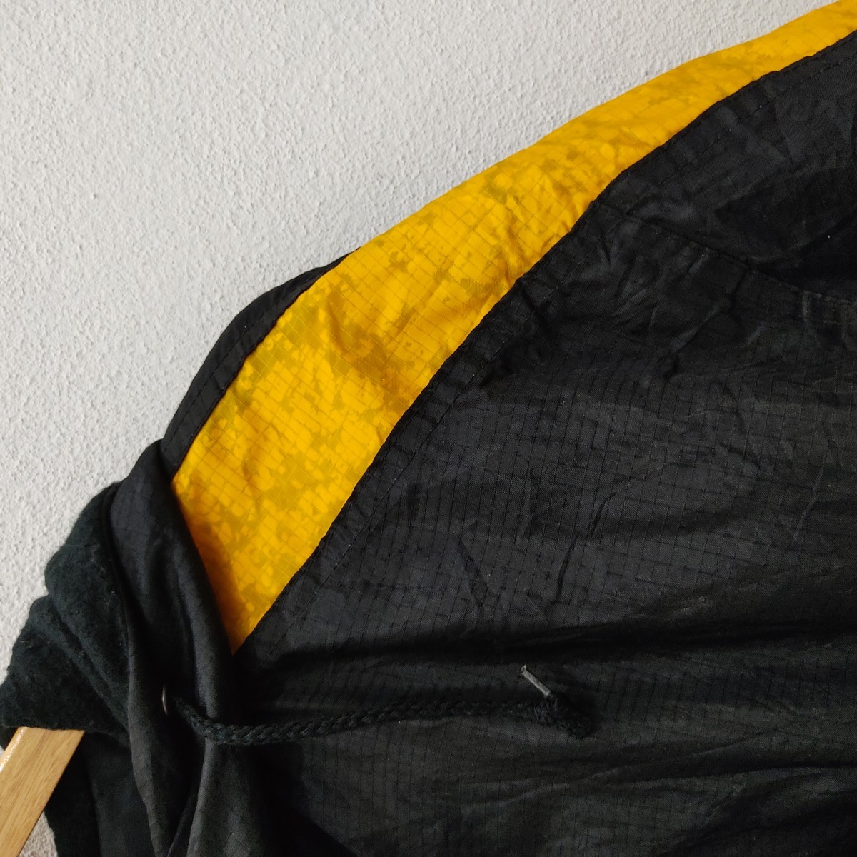Outdoor Life - Yellow Black Outdoor Hiking Nuptse XL Jacket - 7