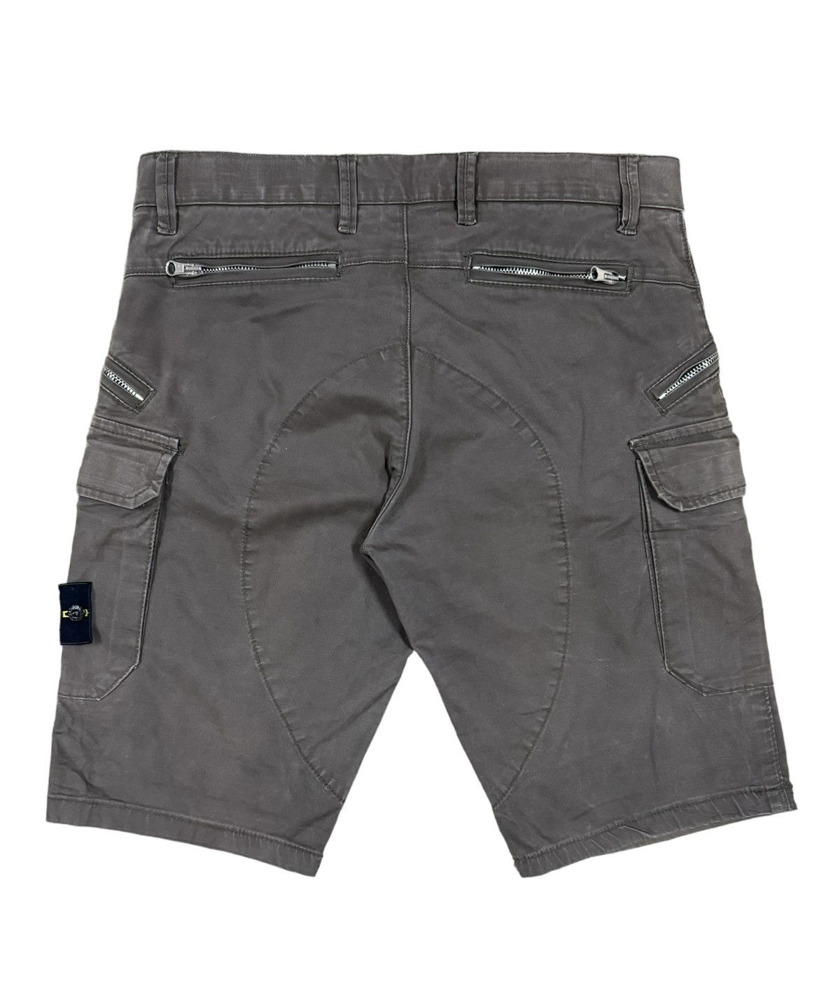 Stone Island Bermuda Cargo Short Pants - 2