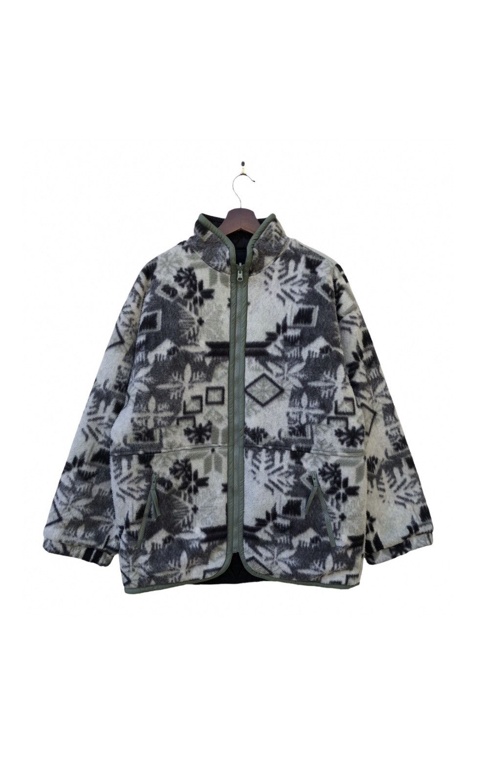 💣 OFFER Brand Tyrolia FullPrint Fleece Quilt Revisible - 1