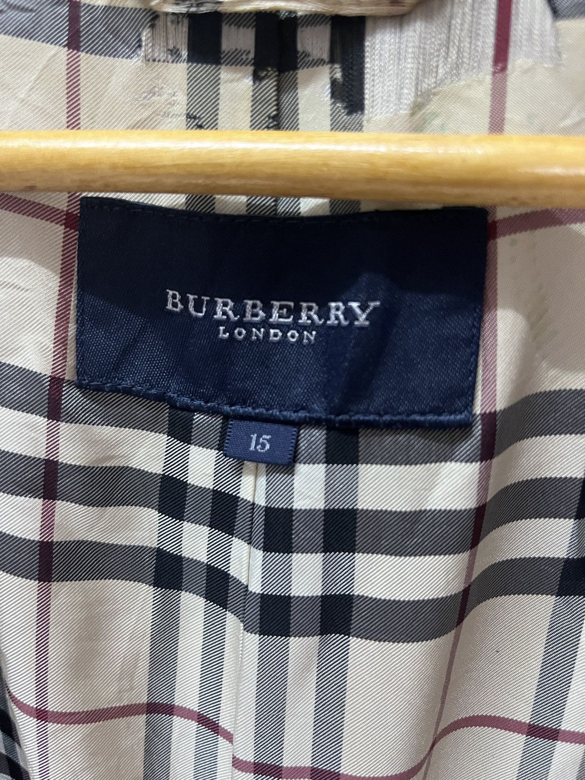 ✅FREE SHIPPING✅ Vintage Burberry Light Jacket Hooded - 9