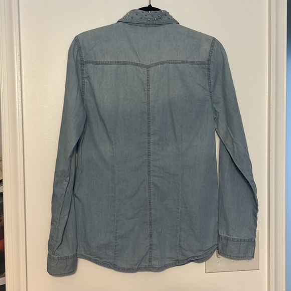 Bloomingdale’s Aqua Light Chambray Shirt with Studded Collar - 2