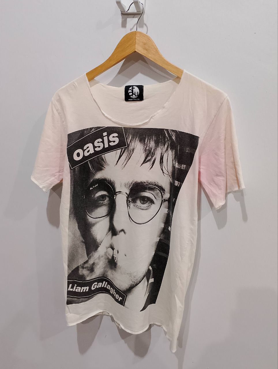 Rock Band - OASIS LIAM GALLAGHER Big Graphic Distressed Design Band Tee - 3