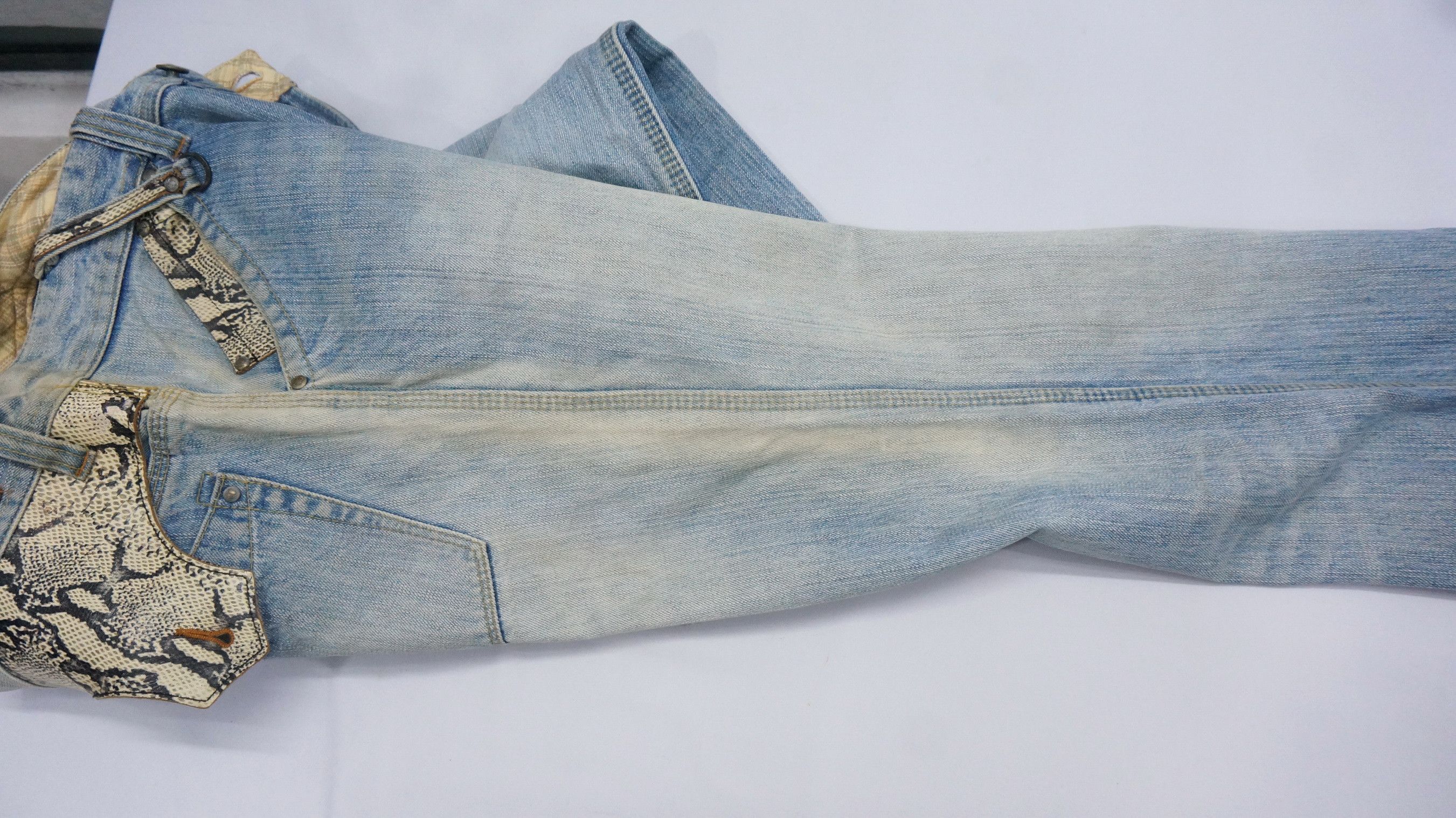 True Vintage Nicole Club For Men Sunfaded Jeans - 16