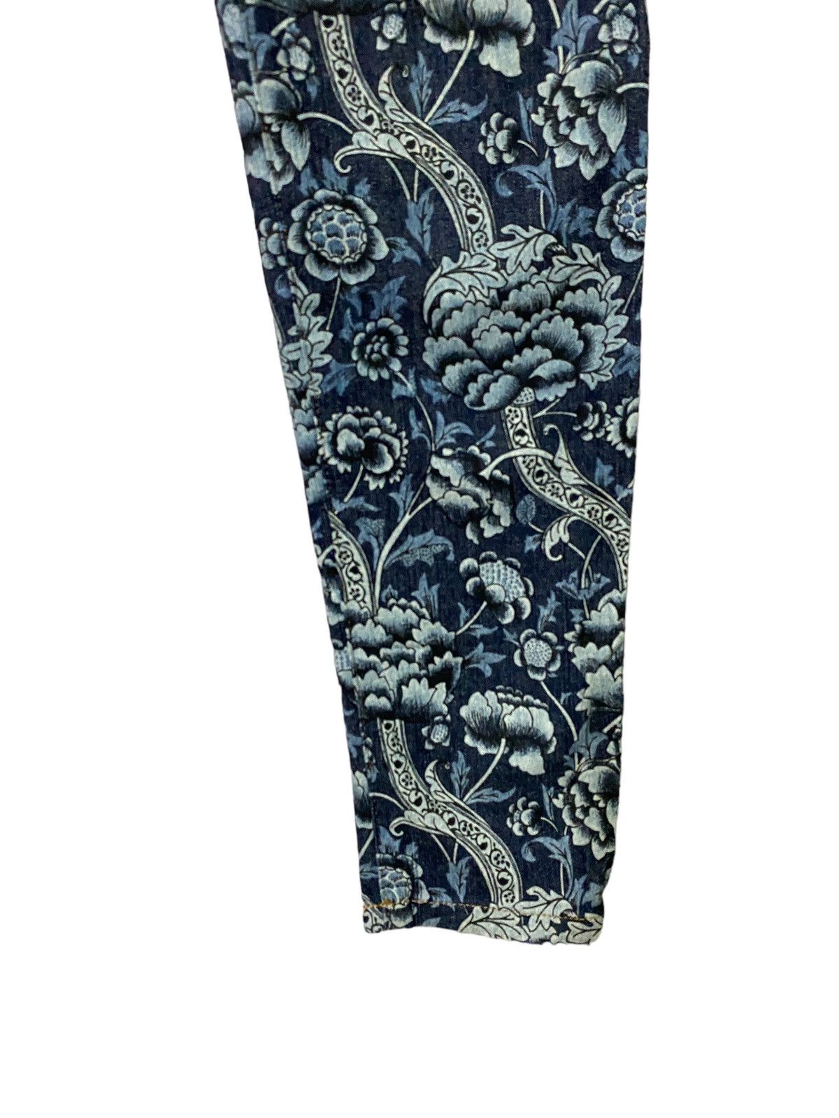 Vintage ARTISAN Floral Full Printed Skinny Denim - 7