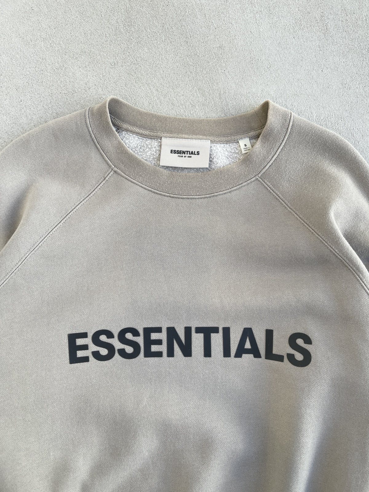 STEAL! Essentials 3D Silicon Applique Logo Sweatshirt - 2