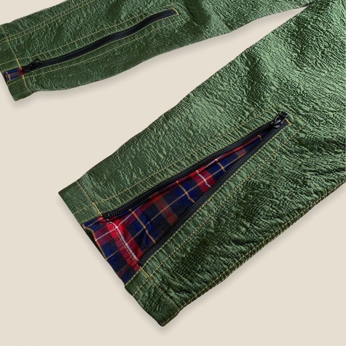 Issey Miyake - Issey Miyake Zipped Leg Embroidered Pants - 4