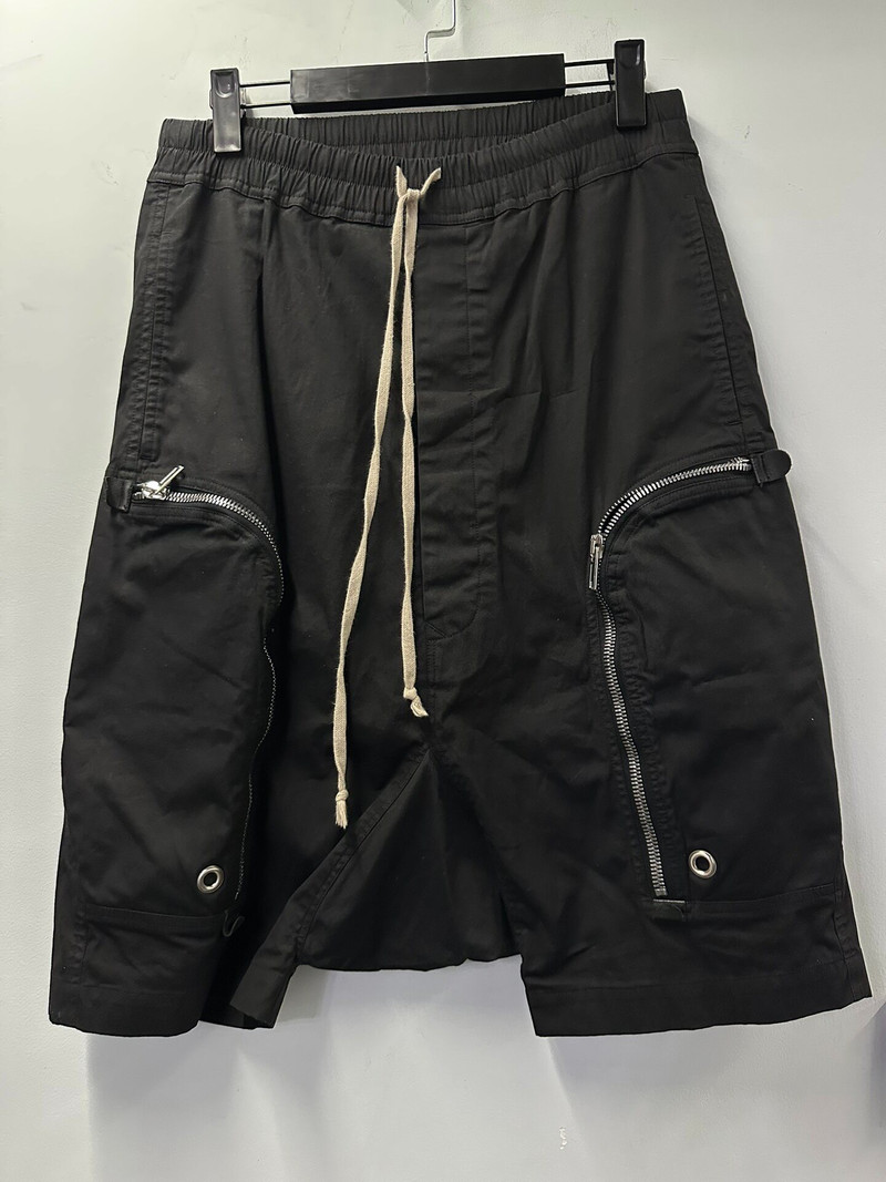 Rick Owens large pocket zipper cargo shorts - 1