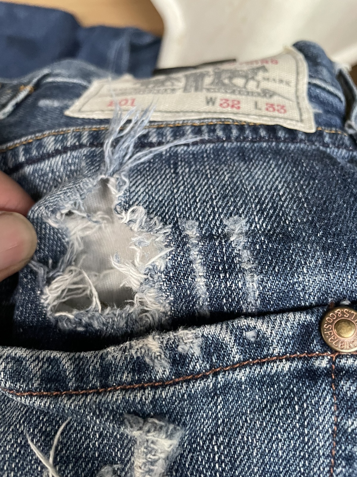 Vintage - Levi’s 201 Rips Repair Jeans - 16