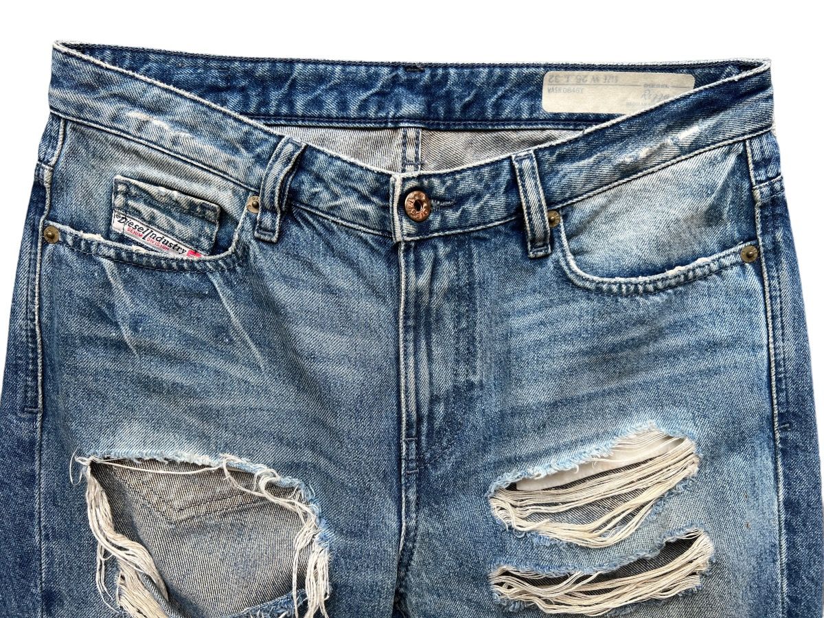 💥Rare💥 Diesel Distressed Ripped Thrashed Denim Jeans 31x31.5 - 9