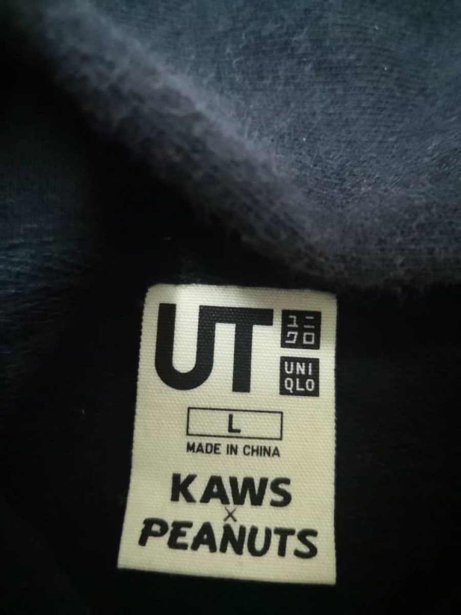 Kaws - /kaws/uniqlo hoodie - 4