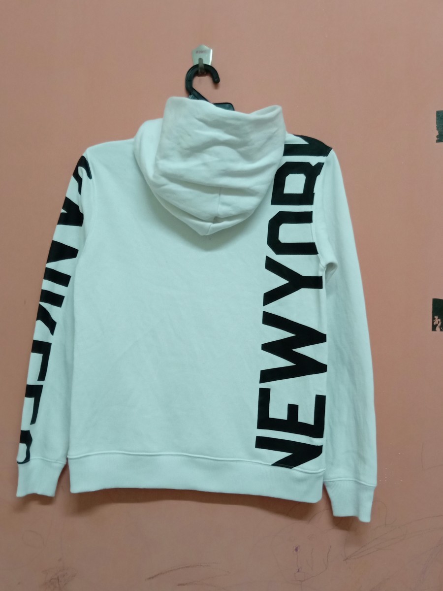 Majestic - Big Logo Hoodie - 2