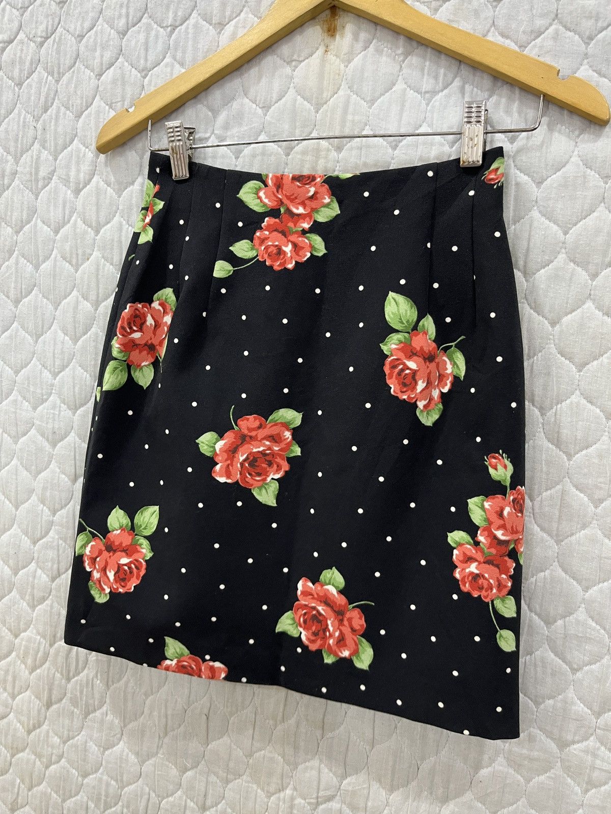 Designer - (Ooo). CECIL MCBEE JAPANESE HYPEBEAST FLORAL SKIRTS - 2