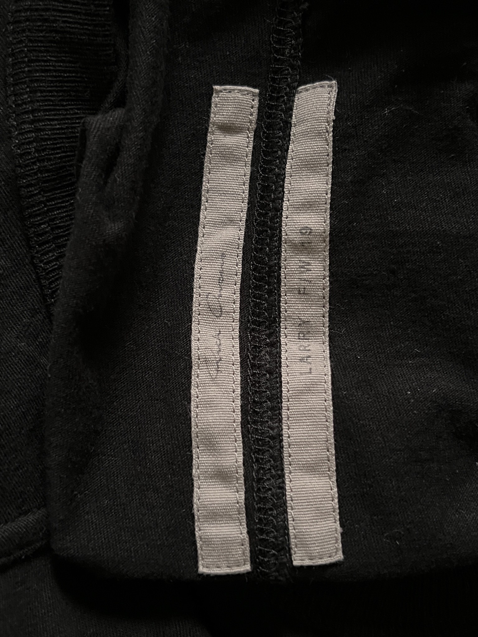black larry level tee - 8