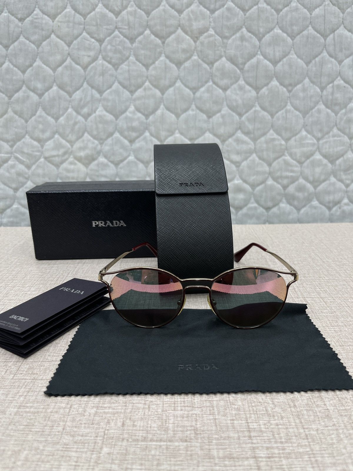 🔥🔥🔥STEALS PRADA SUNGLASSES - 1