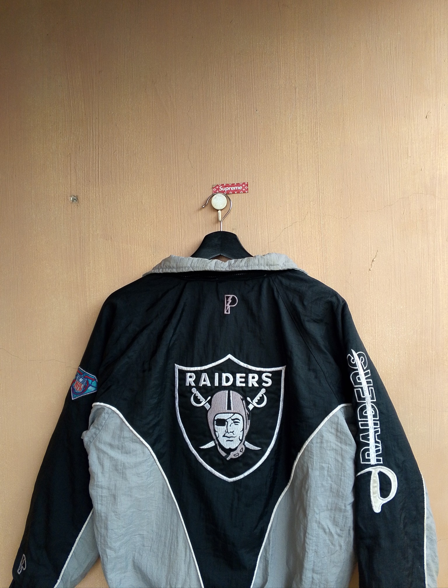 90s Vintage Los Angeles Raiders Pro player Jacket Signed by Rod Martin #53 - 12