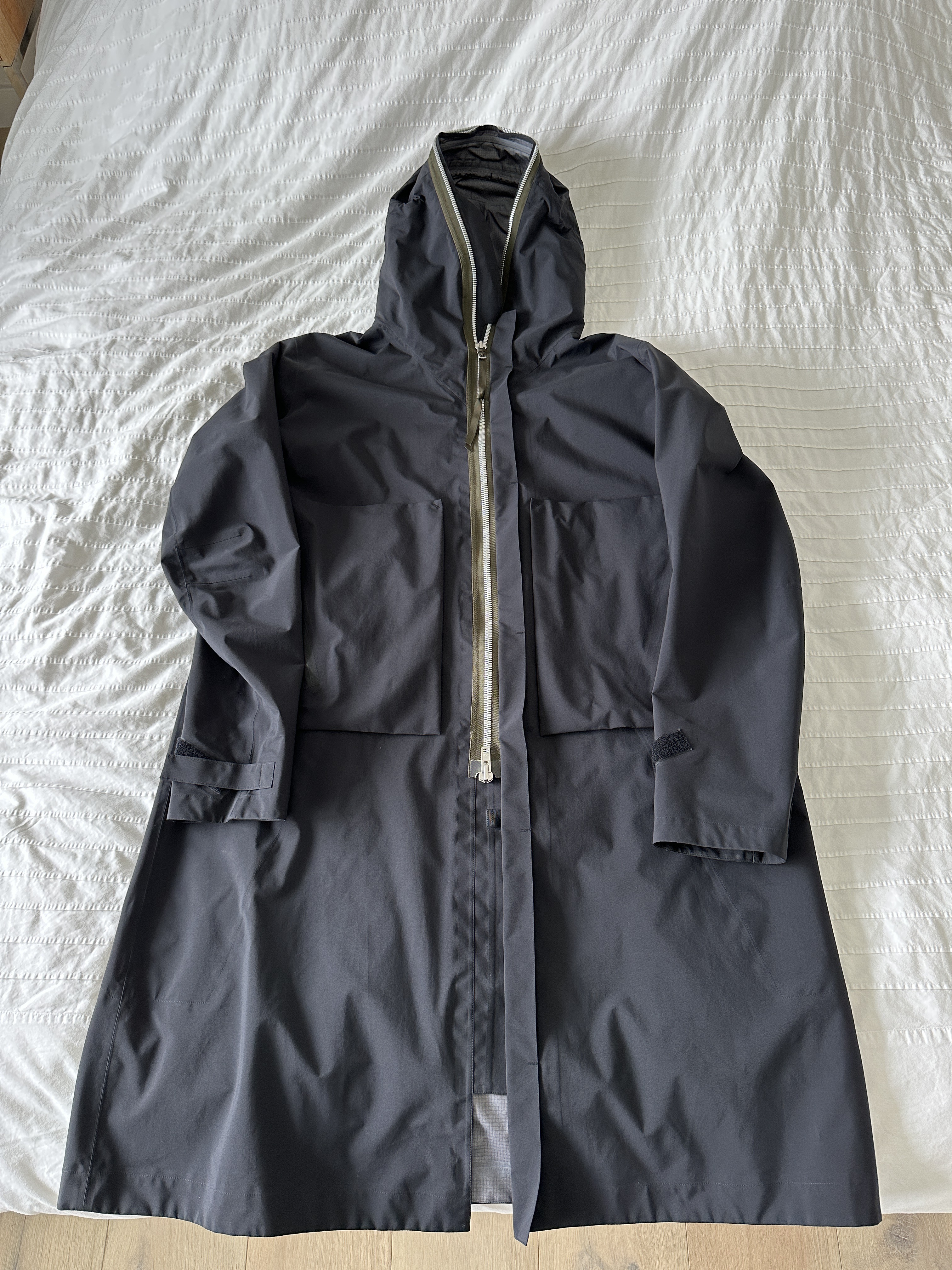 ACRONYM Acronym J61-GT | be715 | REVERSIBLE