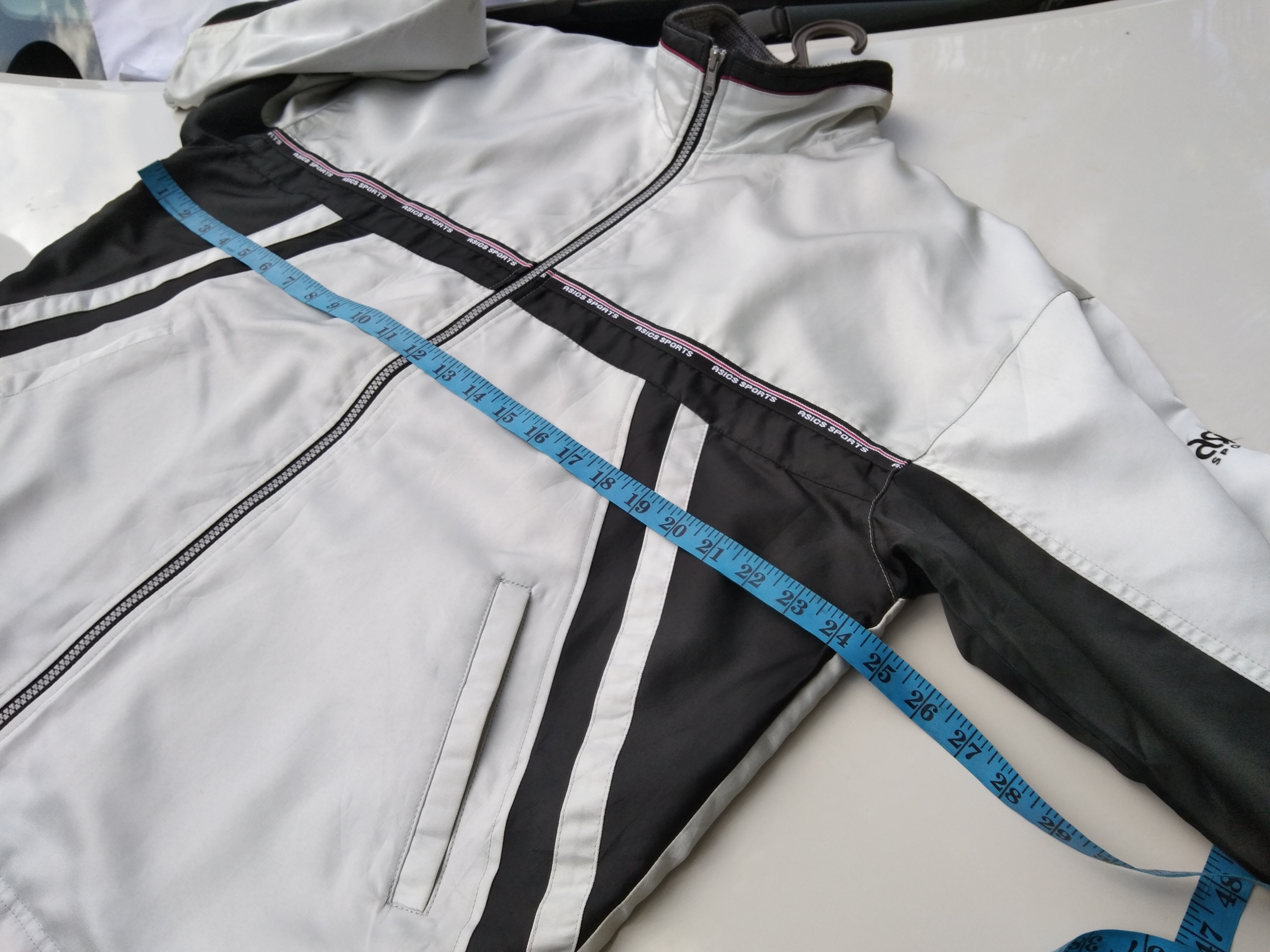 ASICS SPORTS LIGHT JACKET - 13