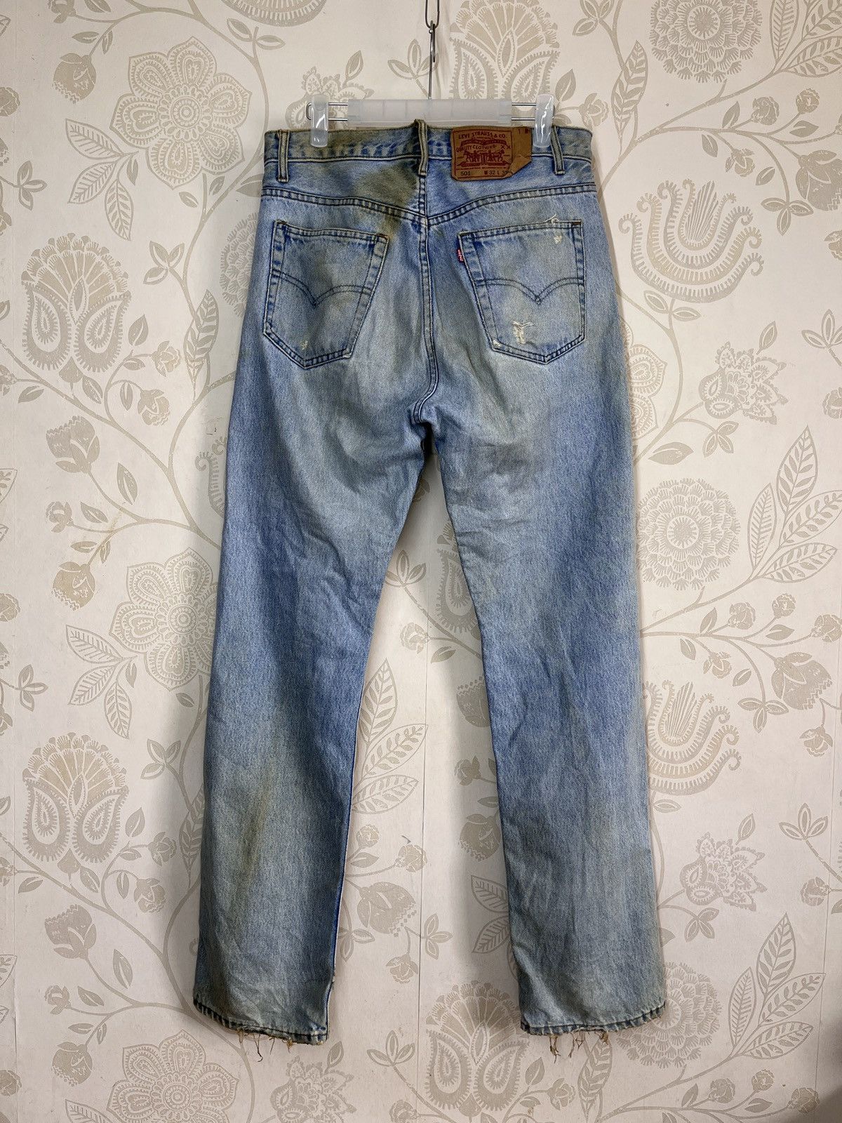 Ripped Levis 501 Vintage 1993 Straight Cut Made In USA - 2