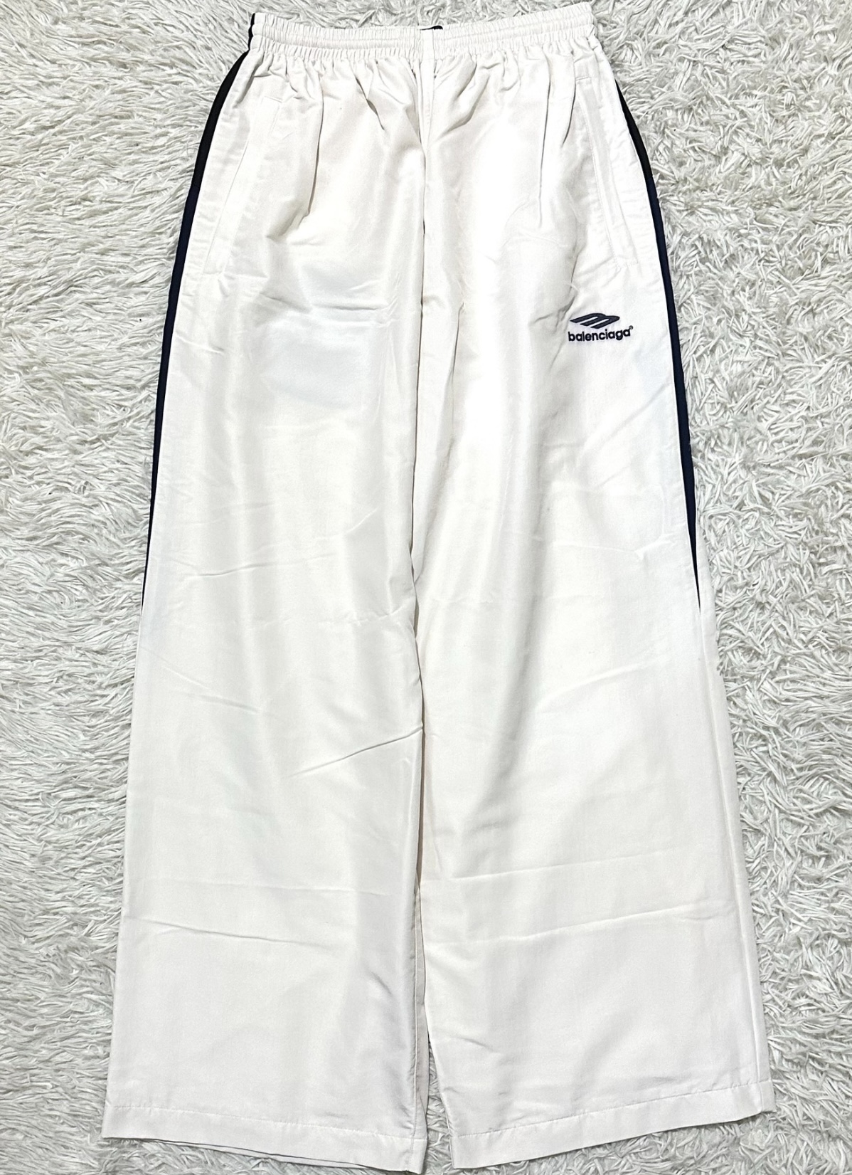 3b Sports Icon Medium Fit Tracksuit Pants in White - 1